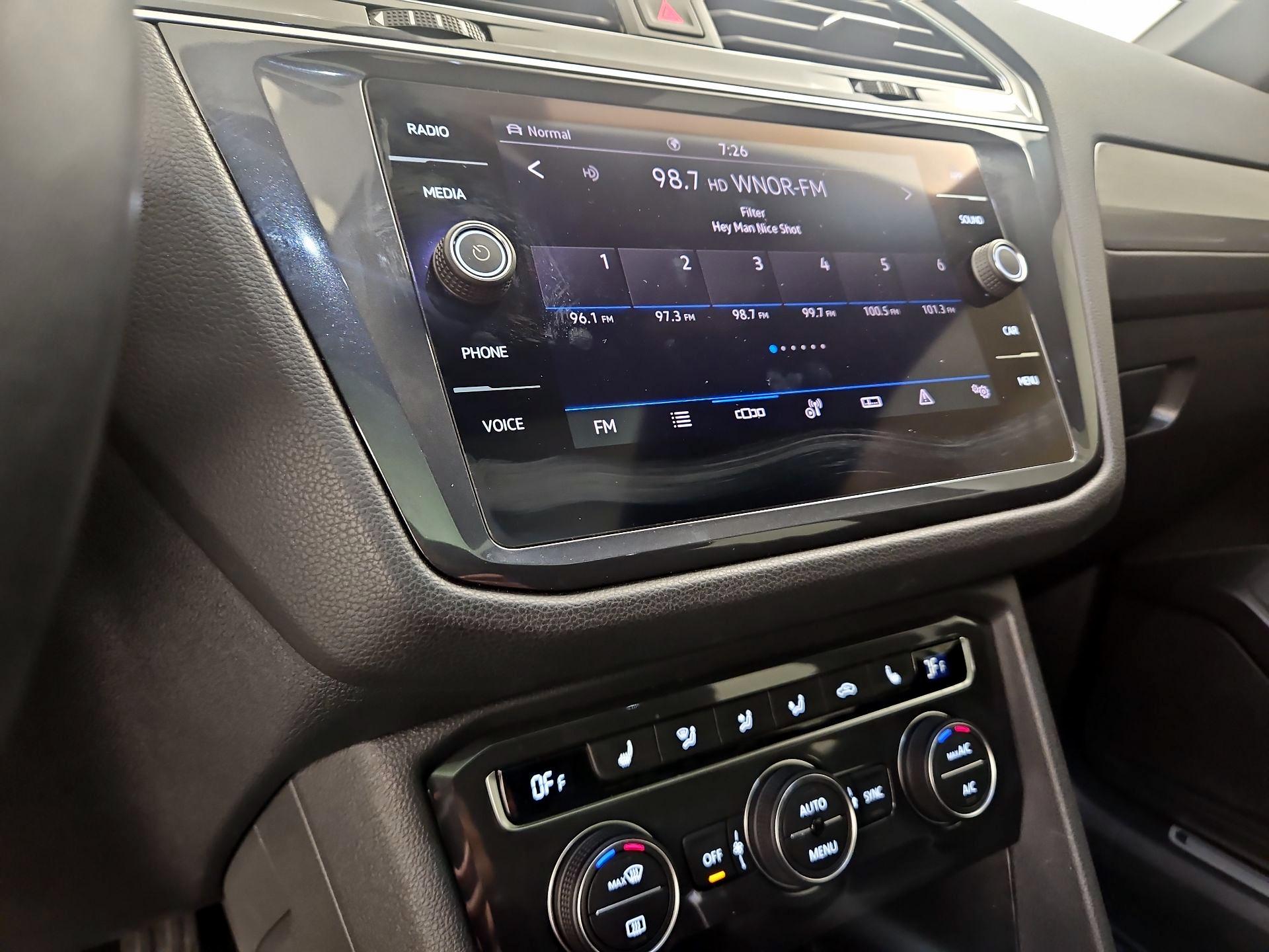 Thumbnail: 2021 Volkswagen Tiguan - 15