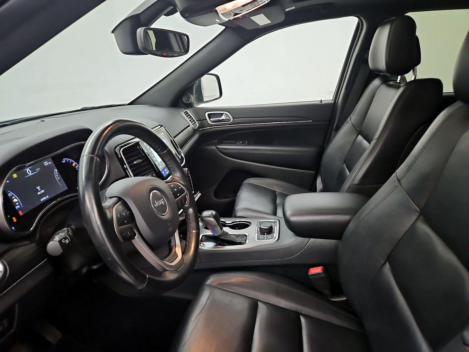 Thumbnail: 2020 Jeep Grand Cherokee - 11