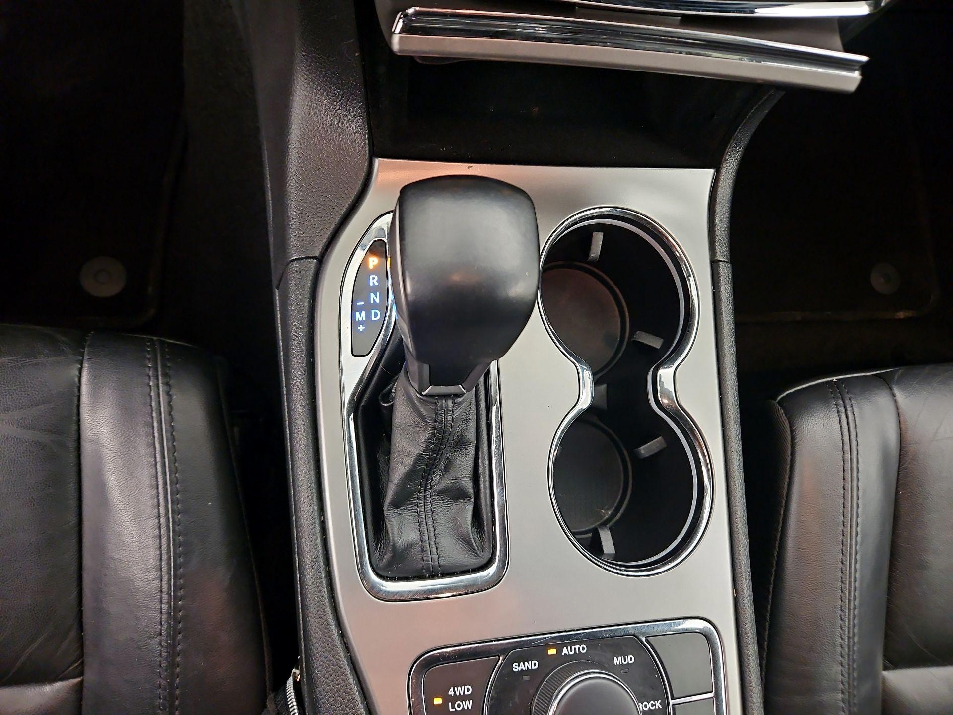 Thumbnail: 2020 Jeep Grand Cherokee - 18