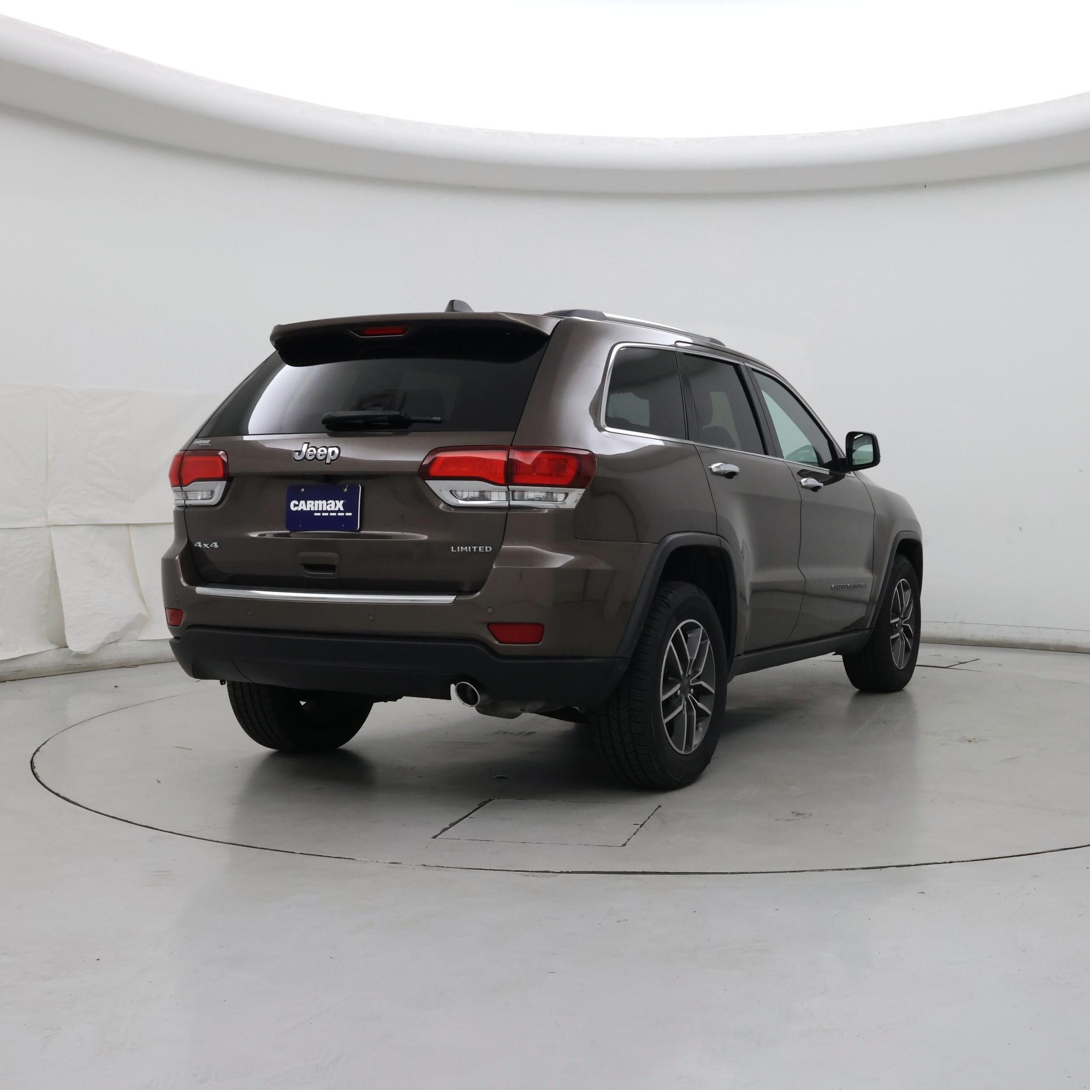 Thumbnail: 2020 Jeep Grand Cherokee - 8