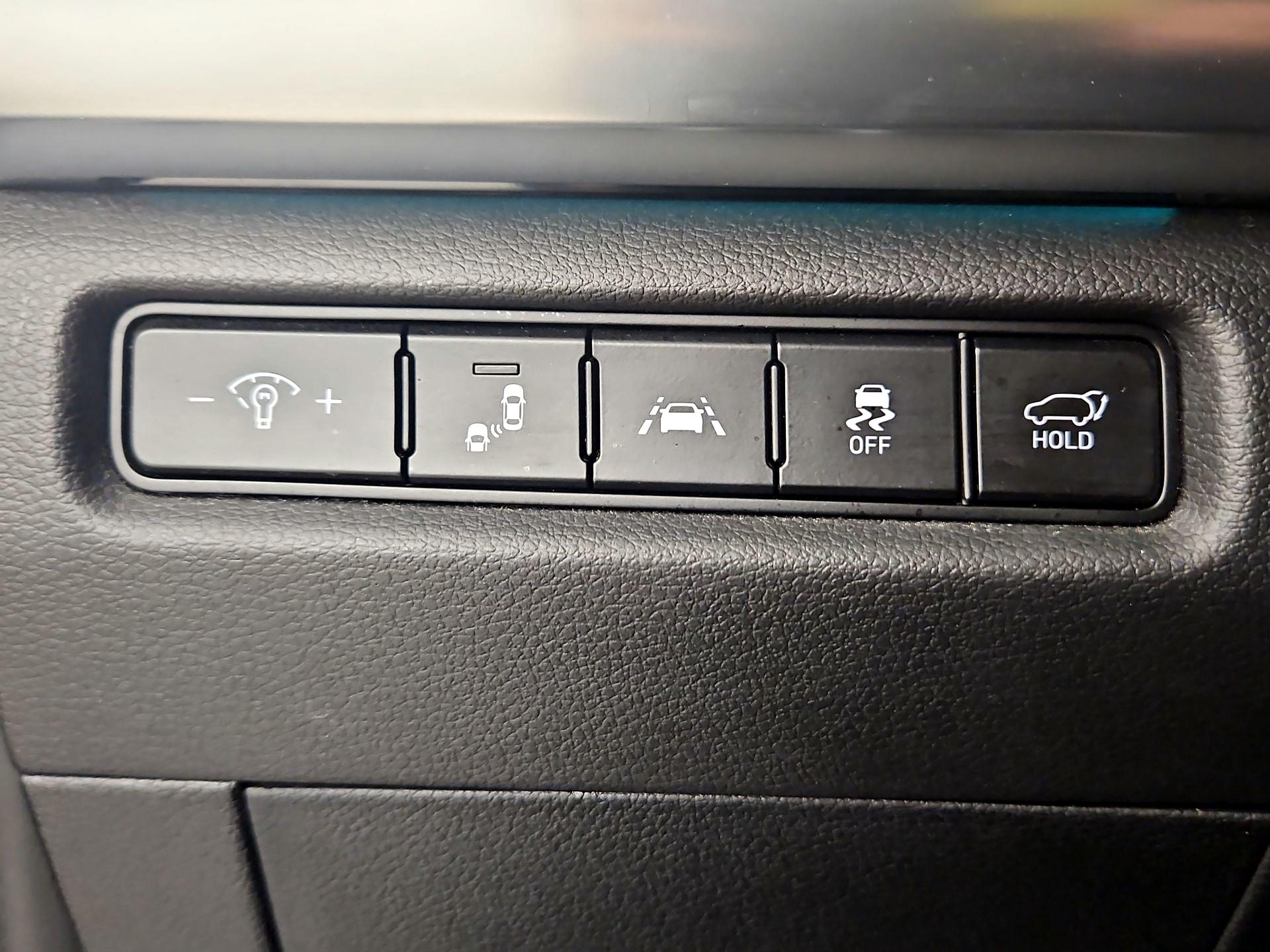 Thumbnail: 2020 Kia Telluride - 13