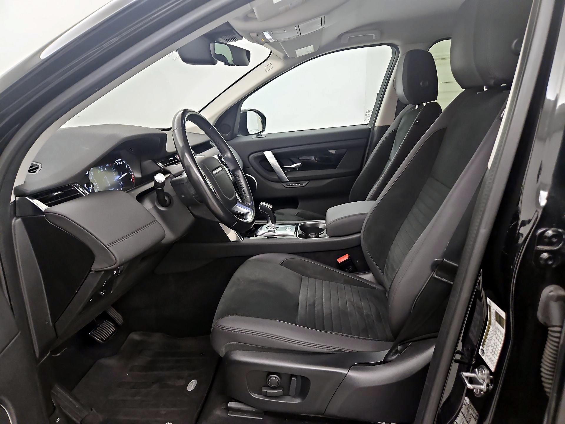 Thumbnail: 2020 Land Rover Discovery Sport - 11