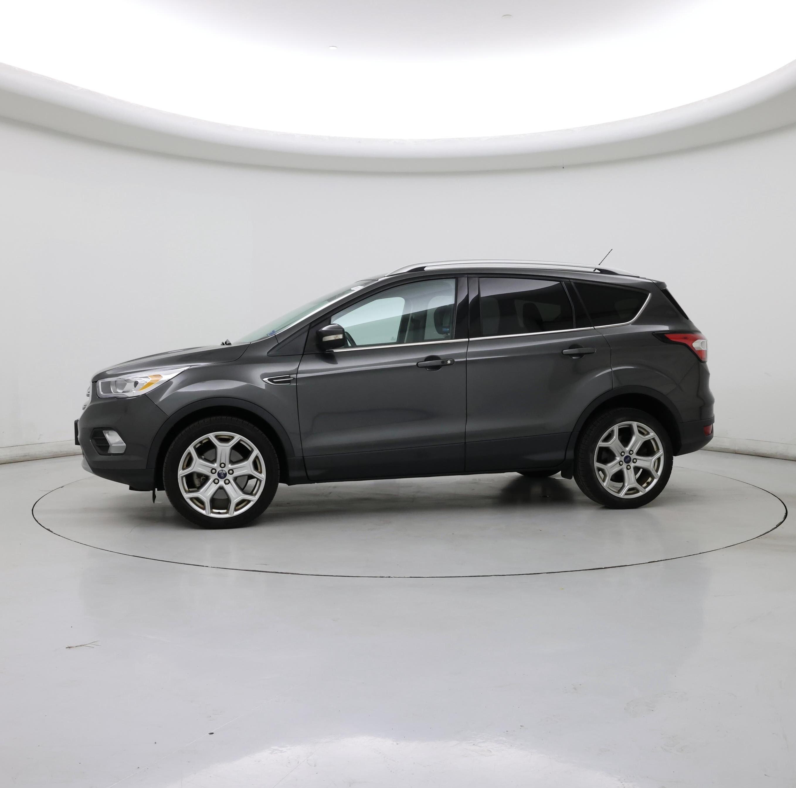 Thumbnail: 2017 Ford Escape - 3