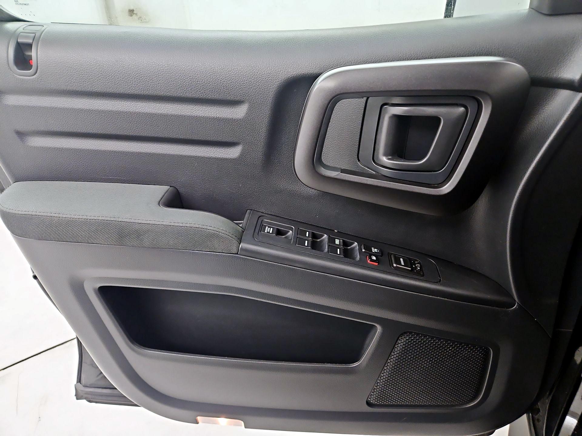 Thumbnail: 2014 Honda Ridgeline - 12