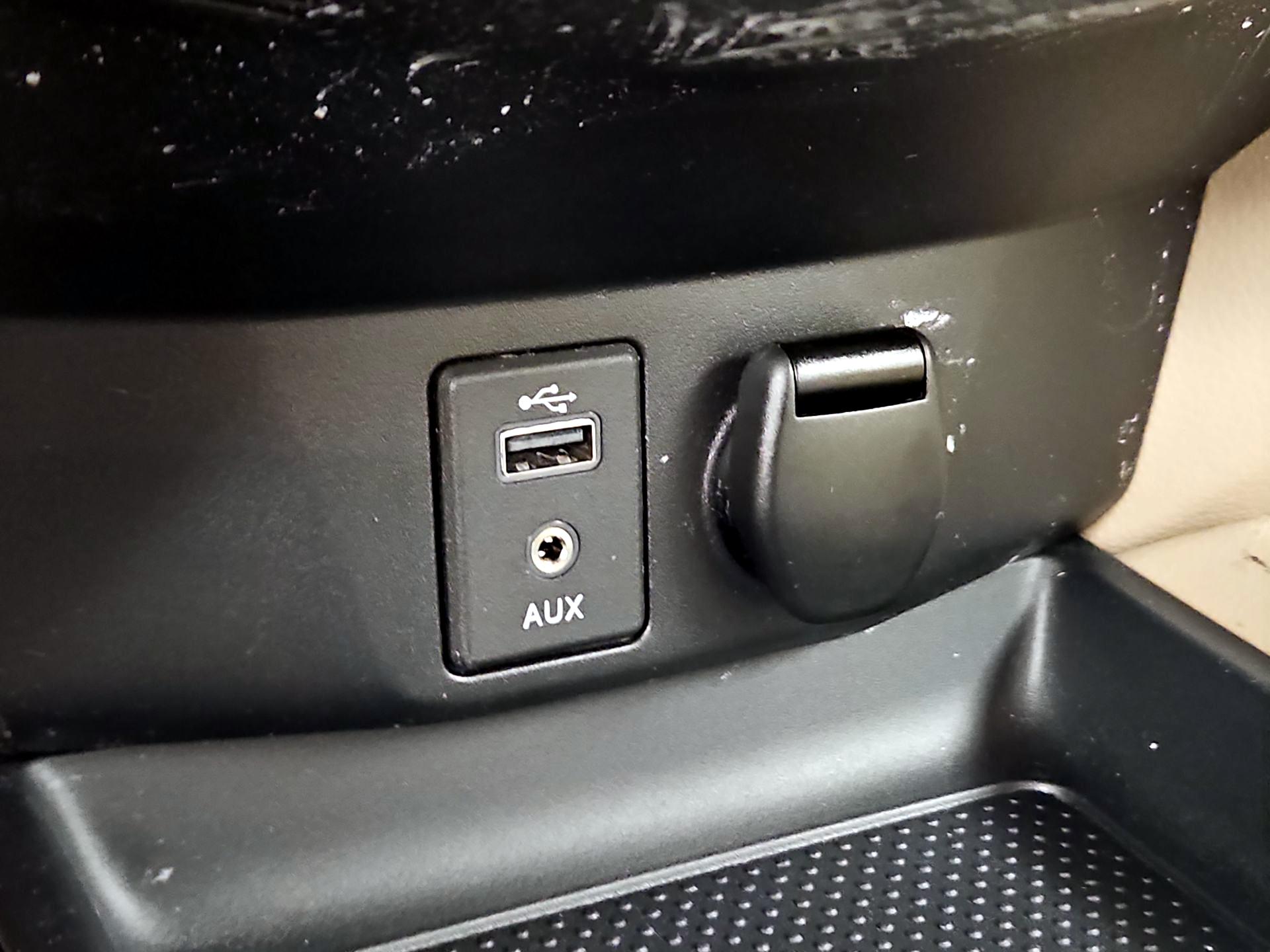 Thumbnail: 2017 Nissan Rogue - 18