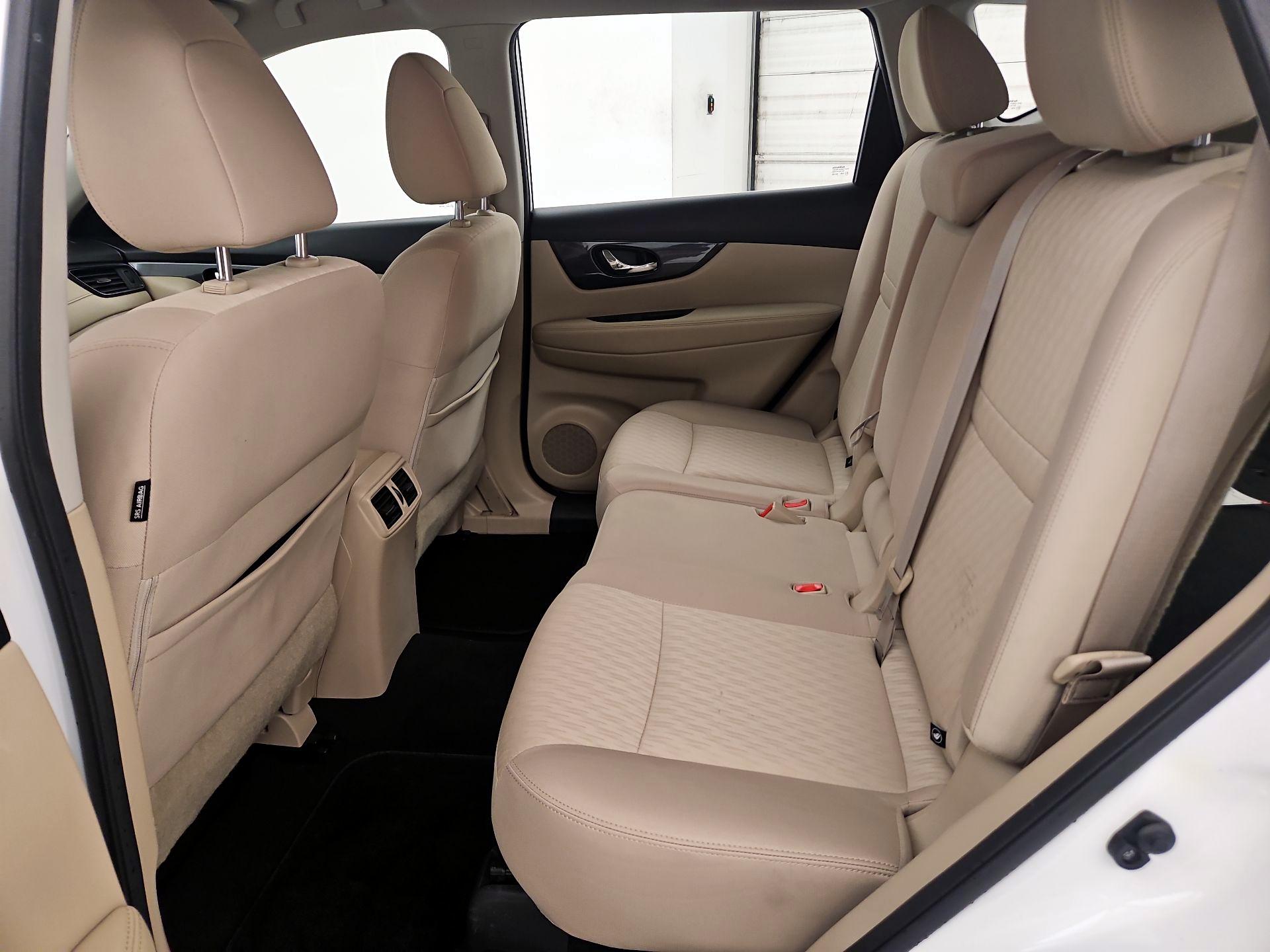 Thumbnail: 2017 Nissan Rogue - 19