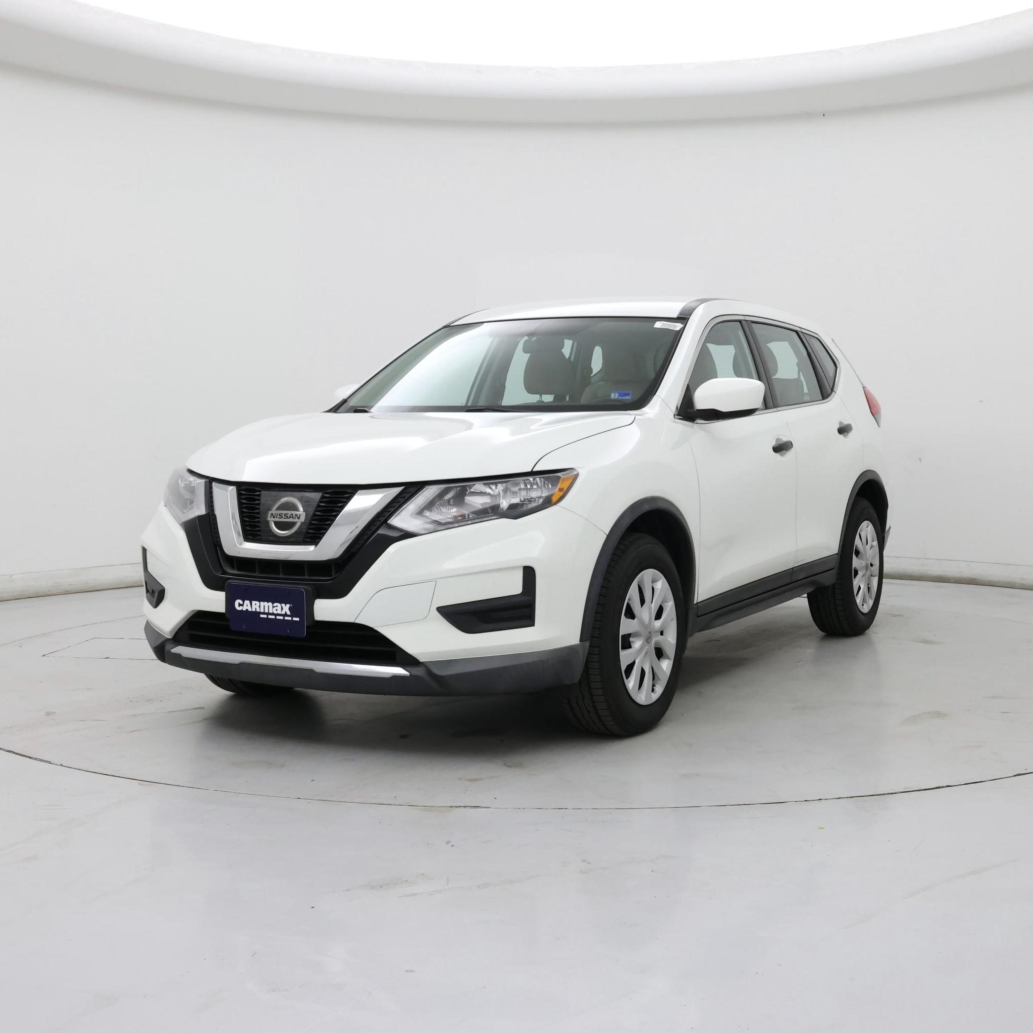 Thumbnail: 2017 Nissan Rogue - 4