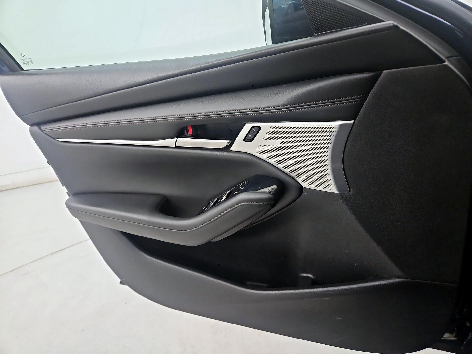 Thumbnail: 2019 Mazda Mazda3 - 12