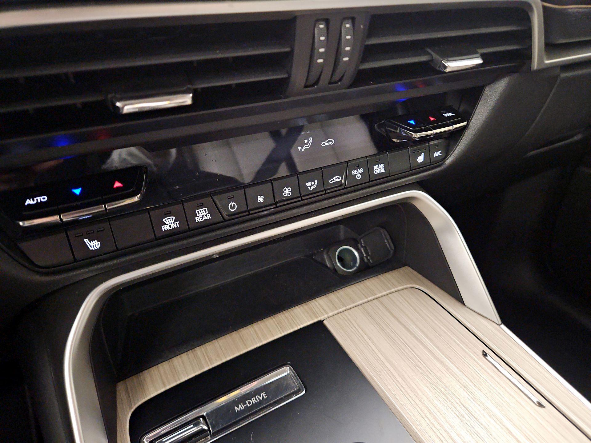 Thumbnail: 2024 Mazda CX-90 - 17