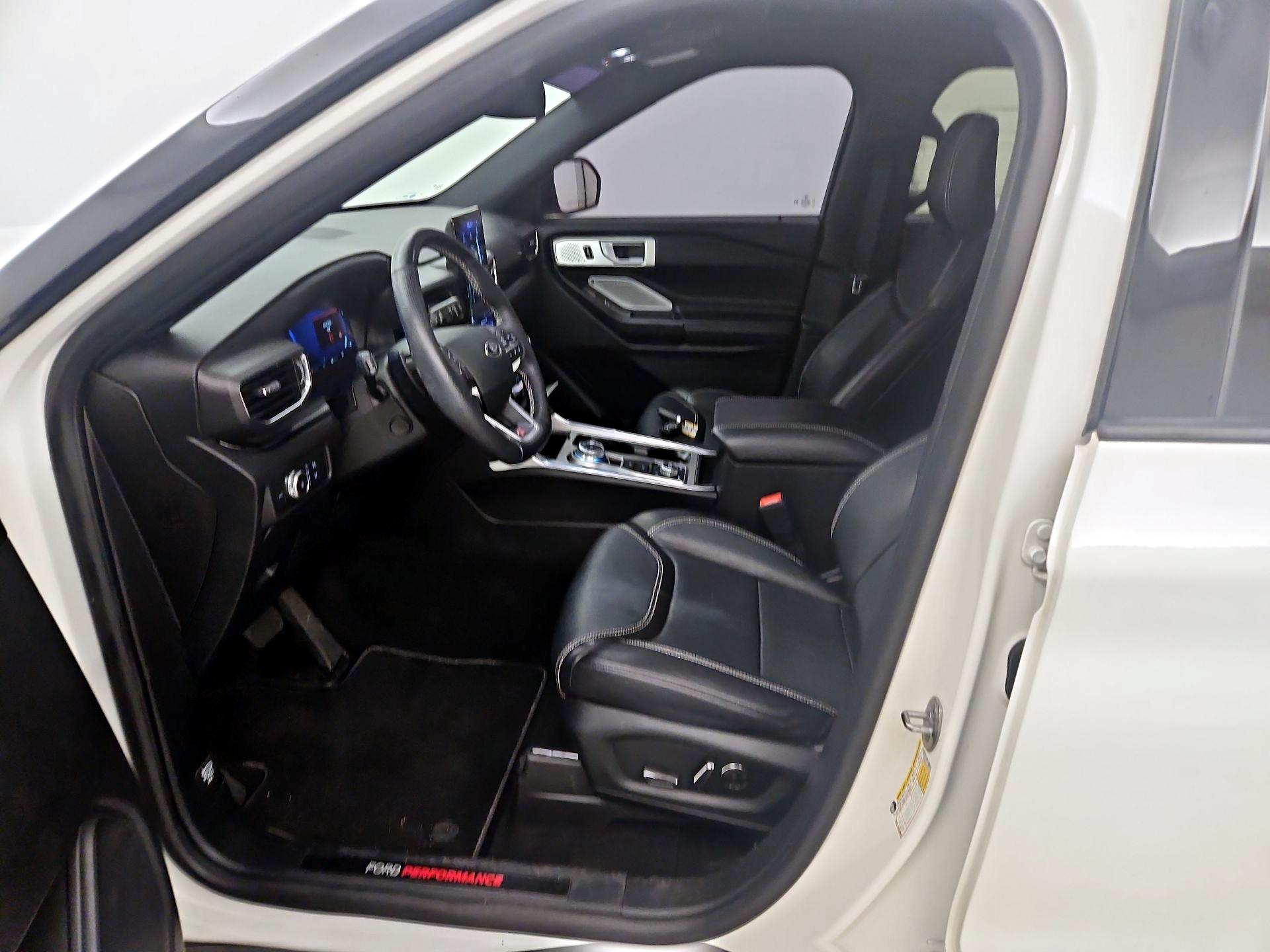 Thumbnail: 2020 Ford Explorer - 11