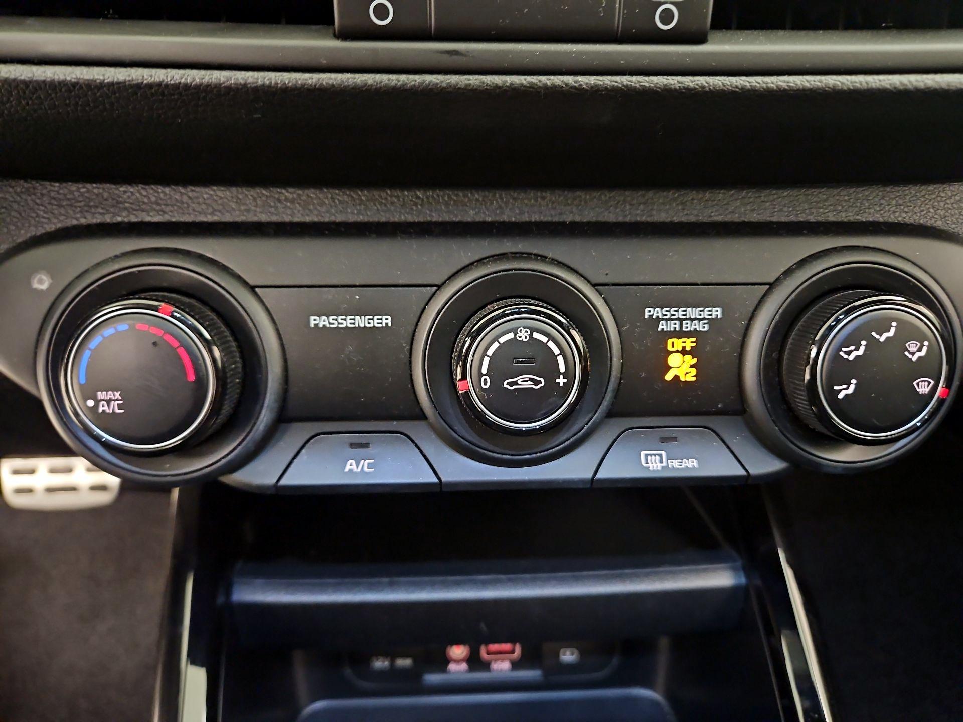 Thumbnail: 2021 Kia Forte - 16