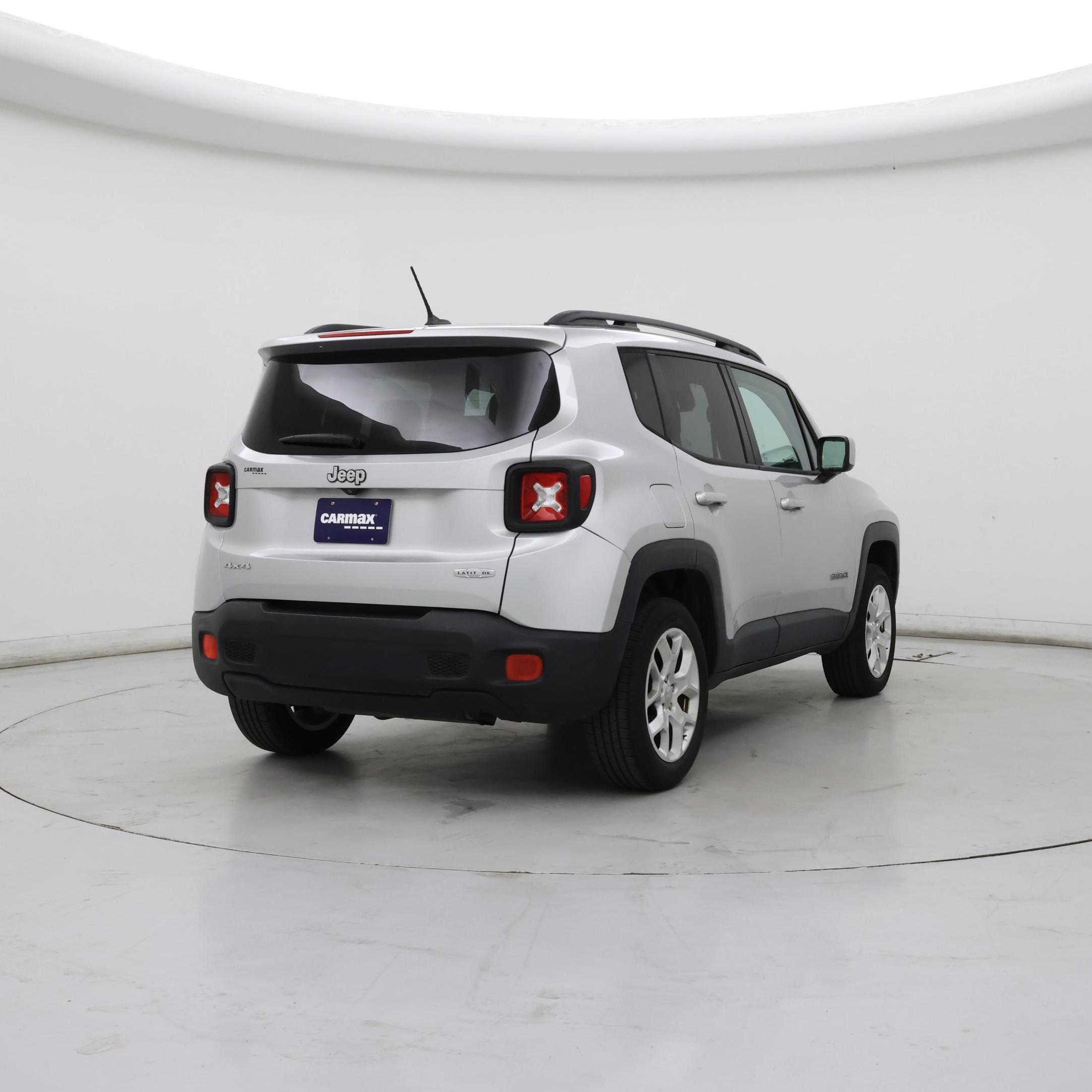 Thumbnail: 2016 Jeep Renegade - 8
