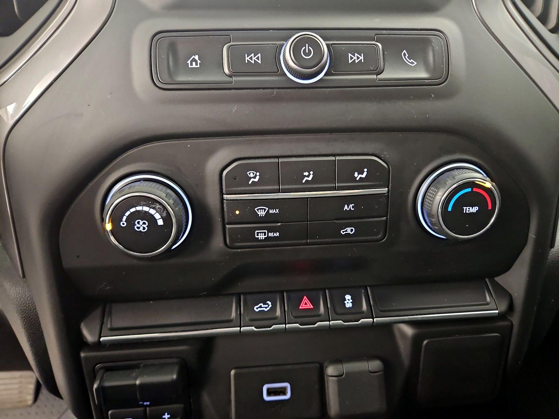 Thumbnail: 2020 Chevrolet Silverado 1500 - 16