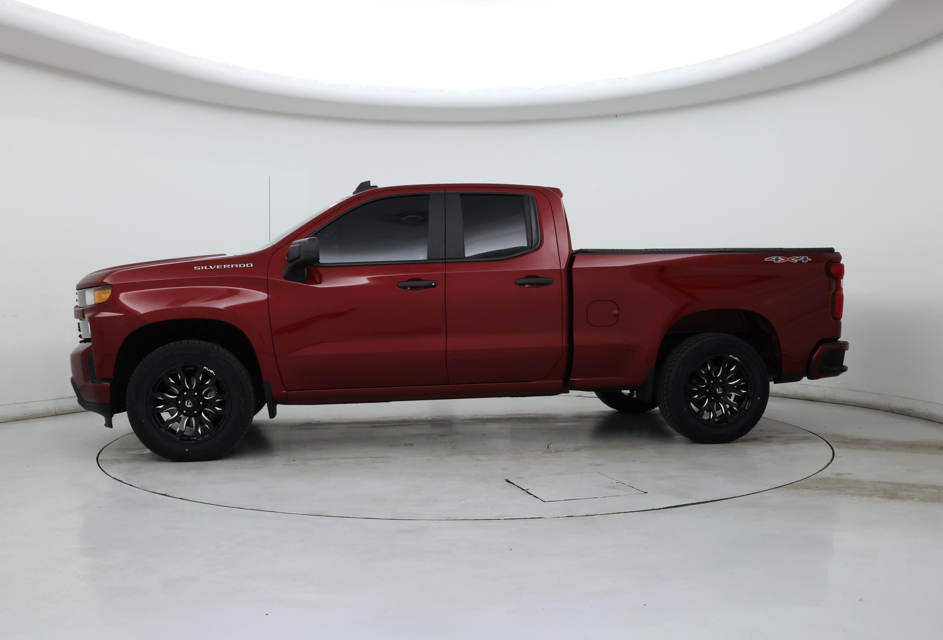 Thumbnail: 2020 Chevrolet Silverado 1500 - 3