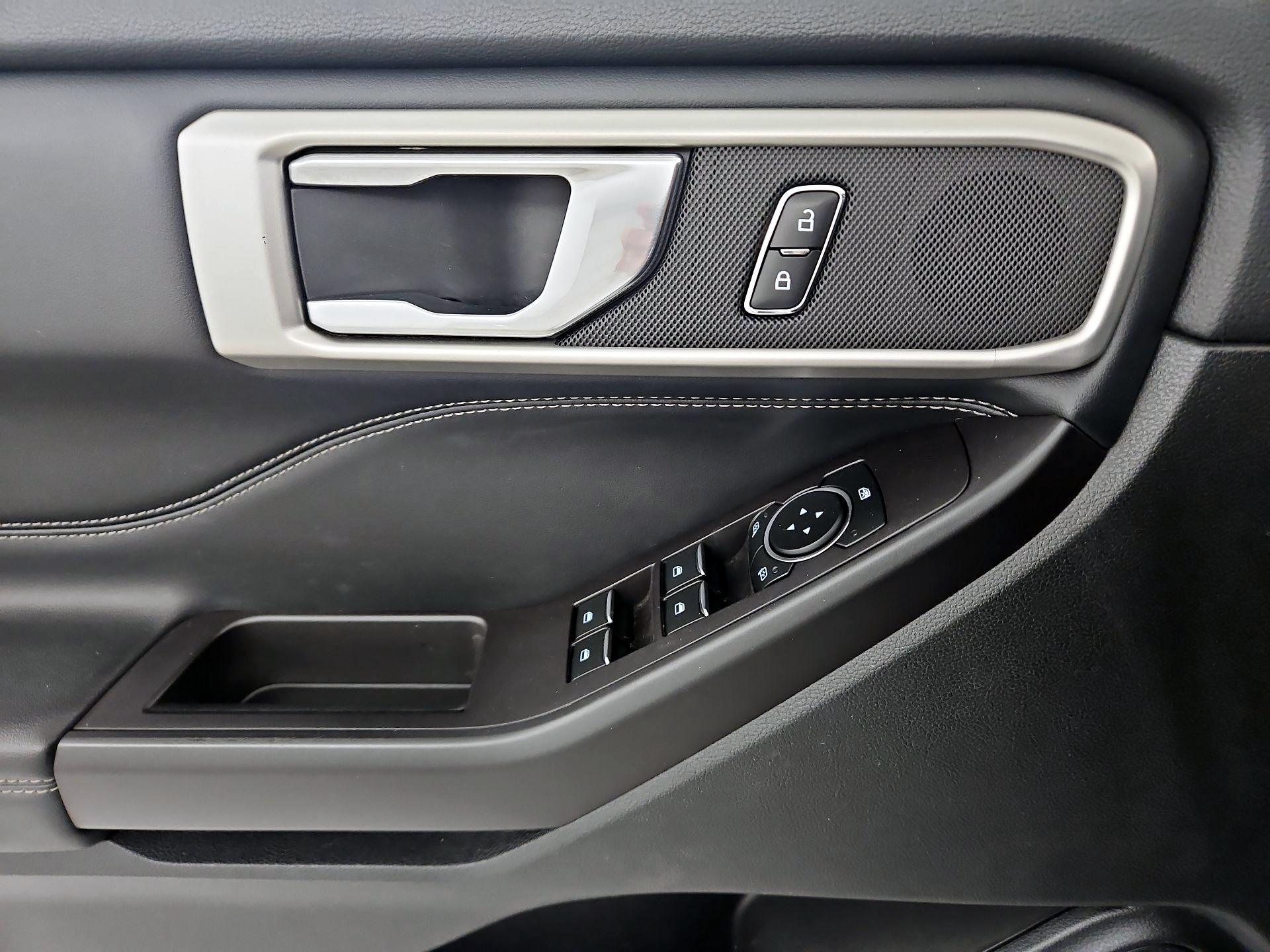 Thumbnail: 2020 Ford Explorer - 12