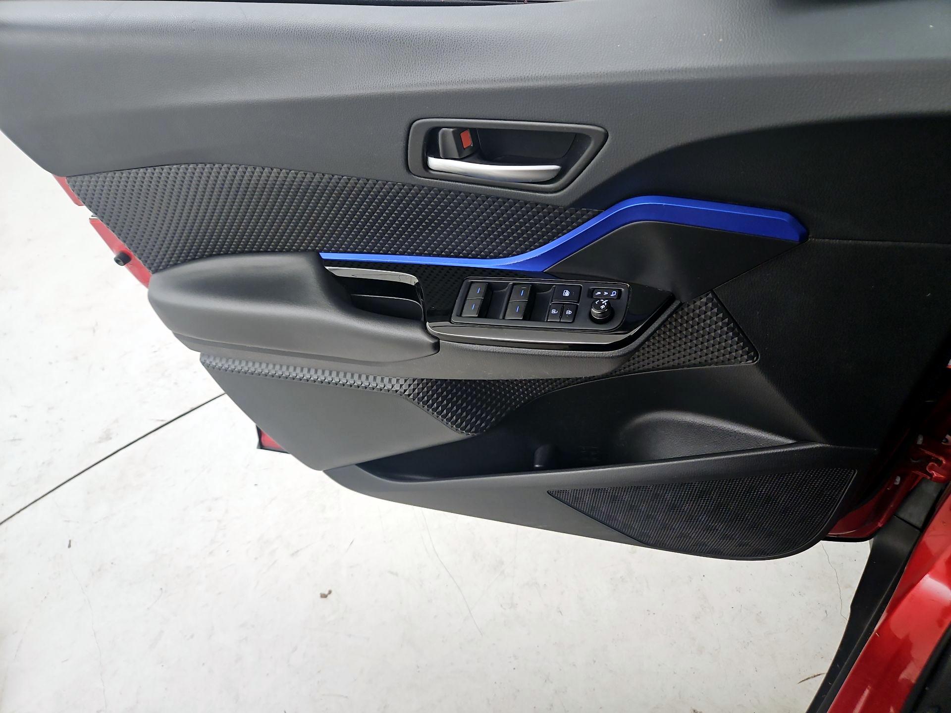 Thumbnail: 2020 Toyota C-HR - 12