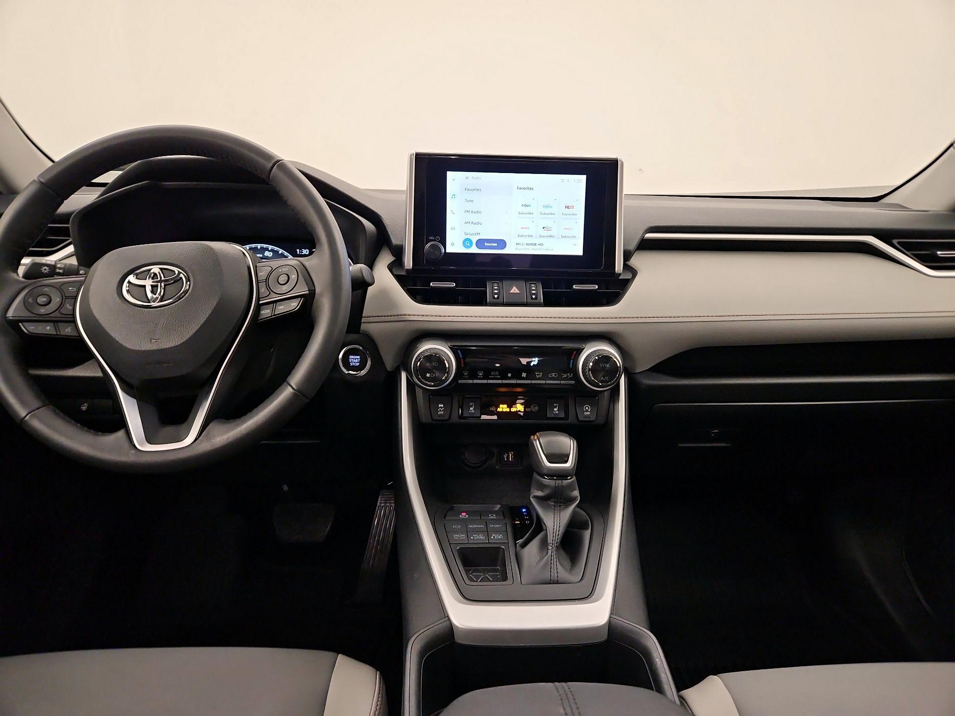 Thumbnail: 2025 Toyota RAV4 - 9