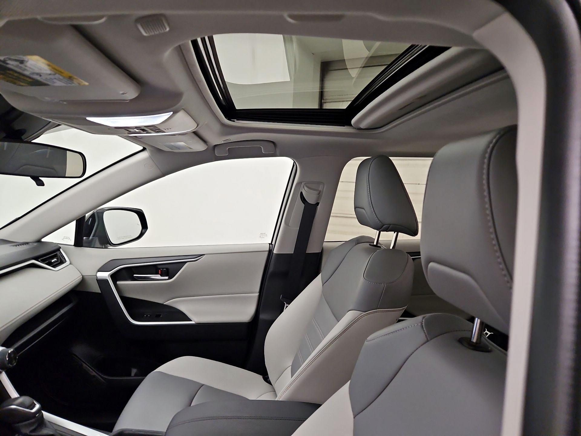 Thumbnail: 2025 Toyota RAV4 - 19