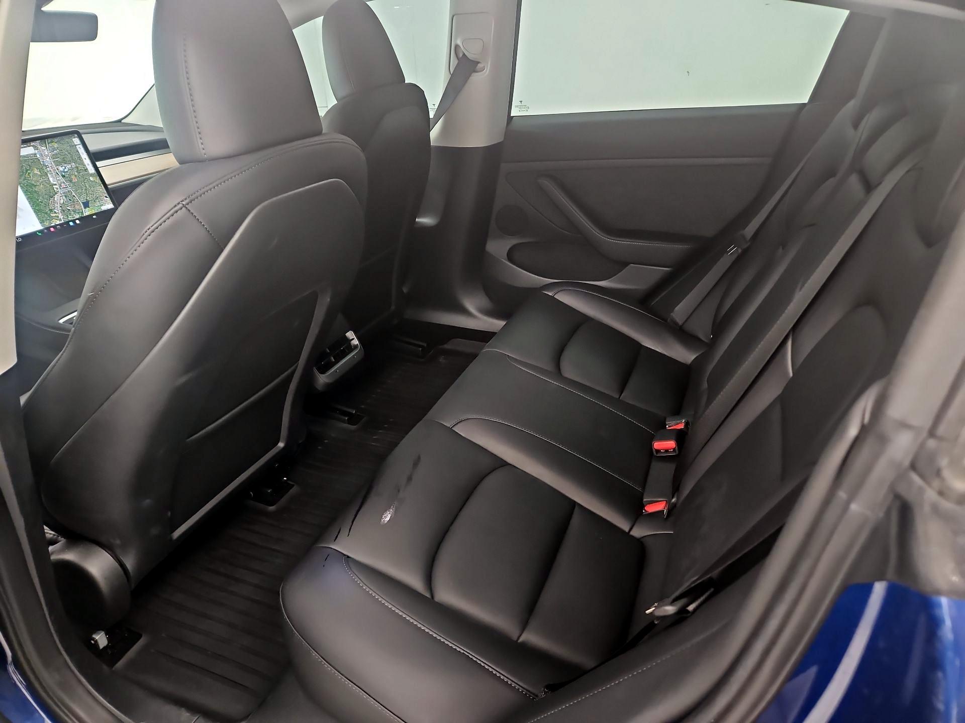 Thumbnail: 2023 Tesla Model 3 - 19