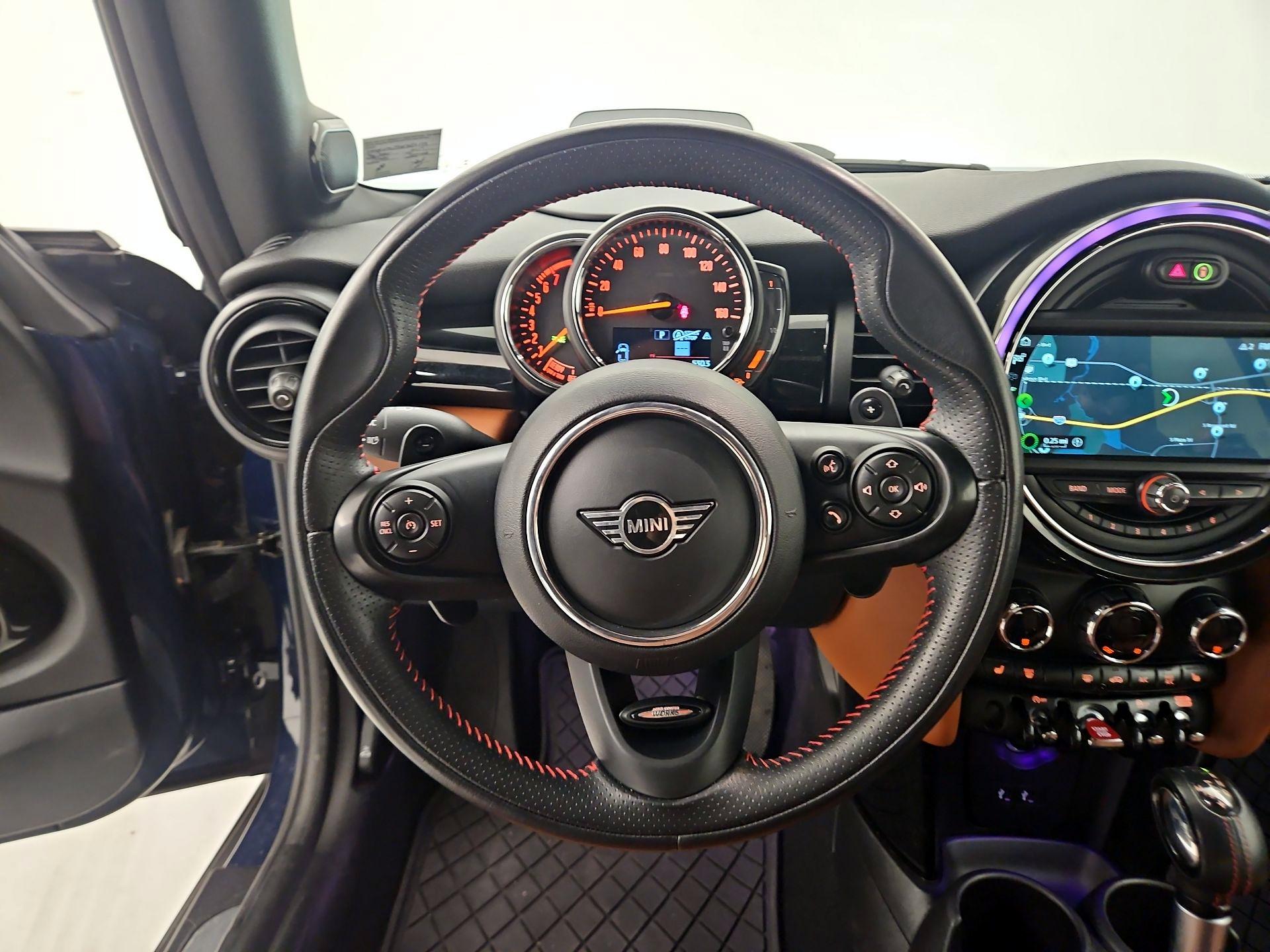 Thumbnail: 2019 MINI Cooper - 10
