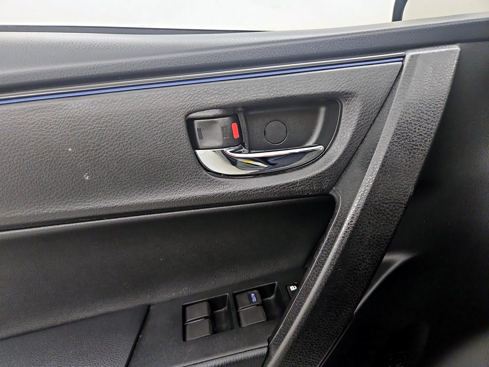 Thumbnail: 2019 Toyota Corolla - 12