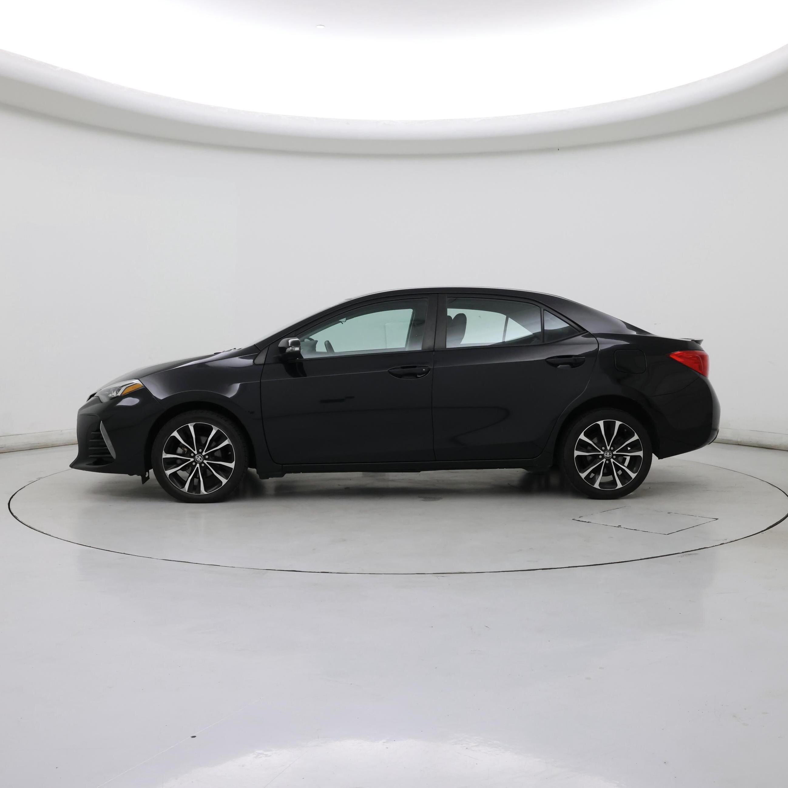 Thumbnail: 2019 Toyota Corolla - 3