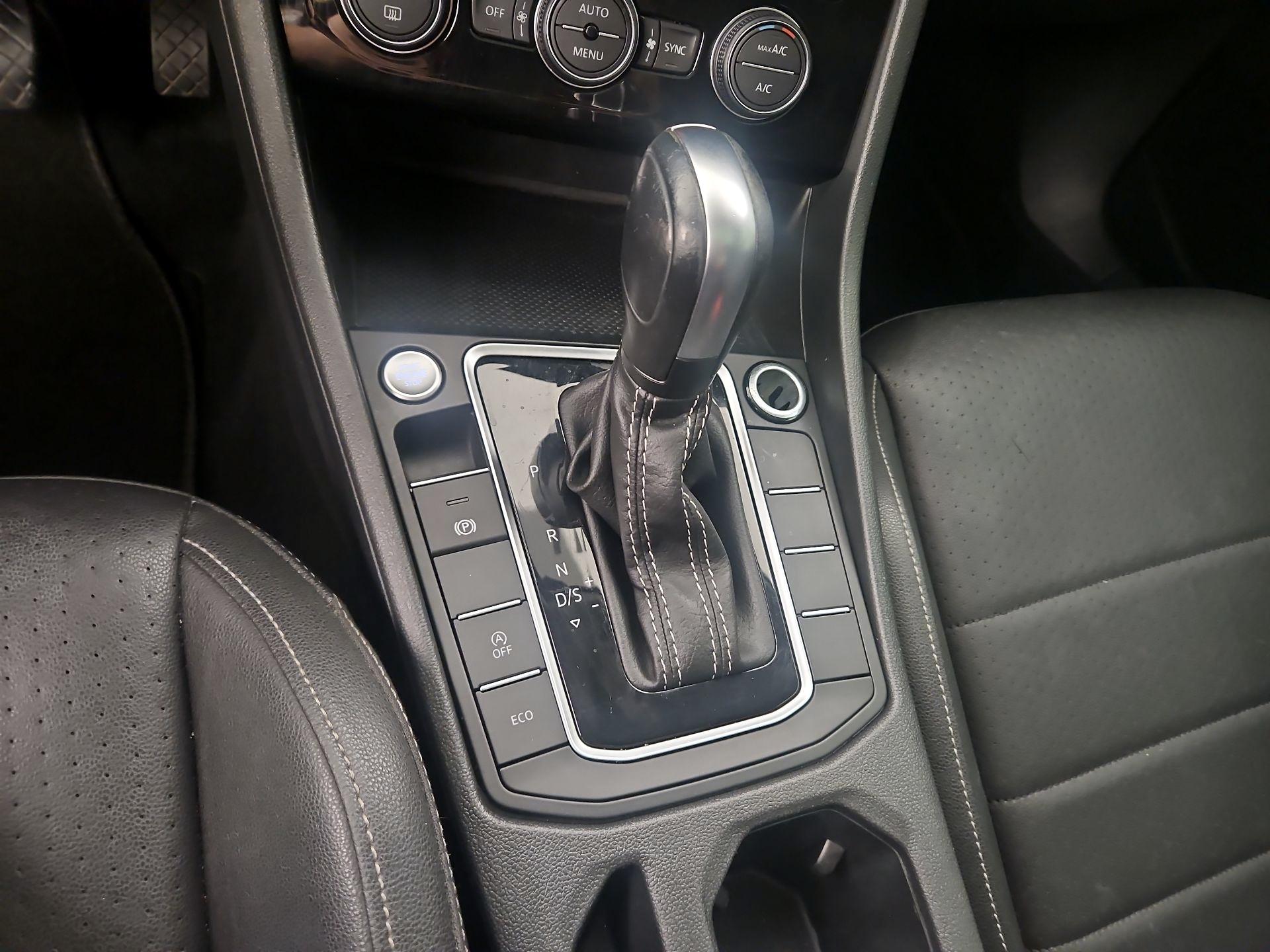 Thumbnail: 2021 Volkswagen Jetta - 17