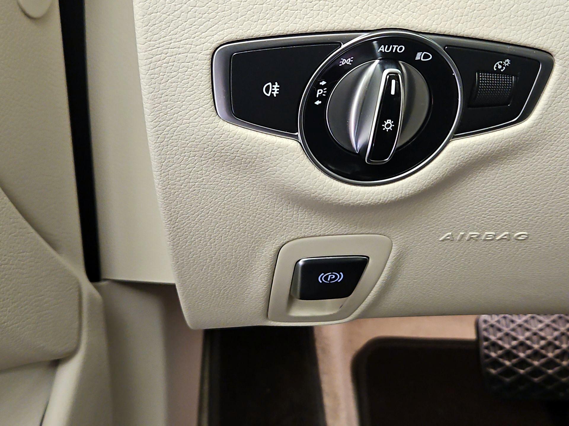 Thumbnail: 2018 Mercedes-Benz E-Class - 13