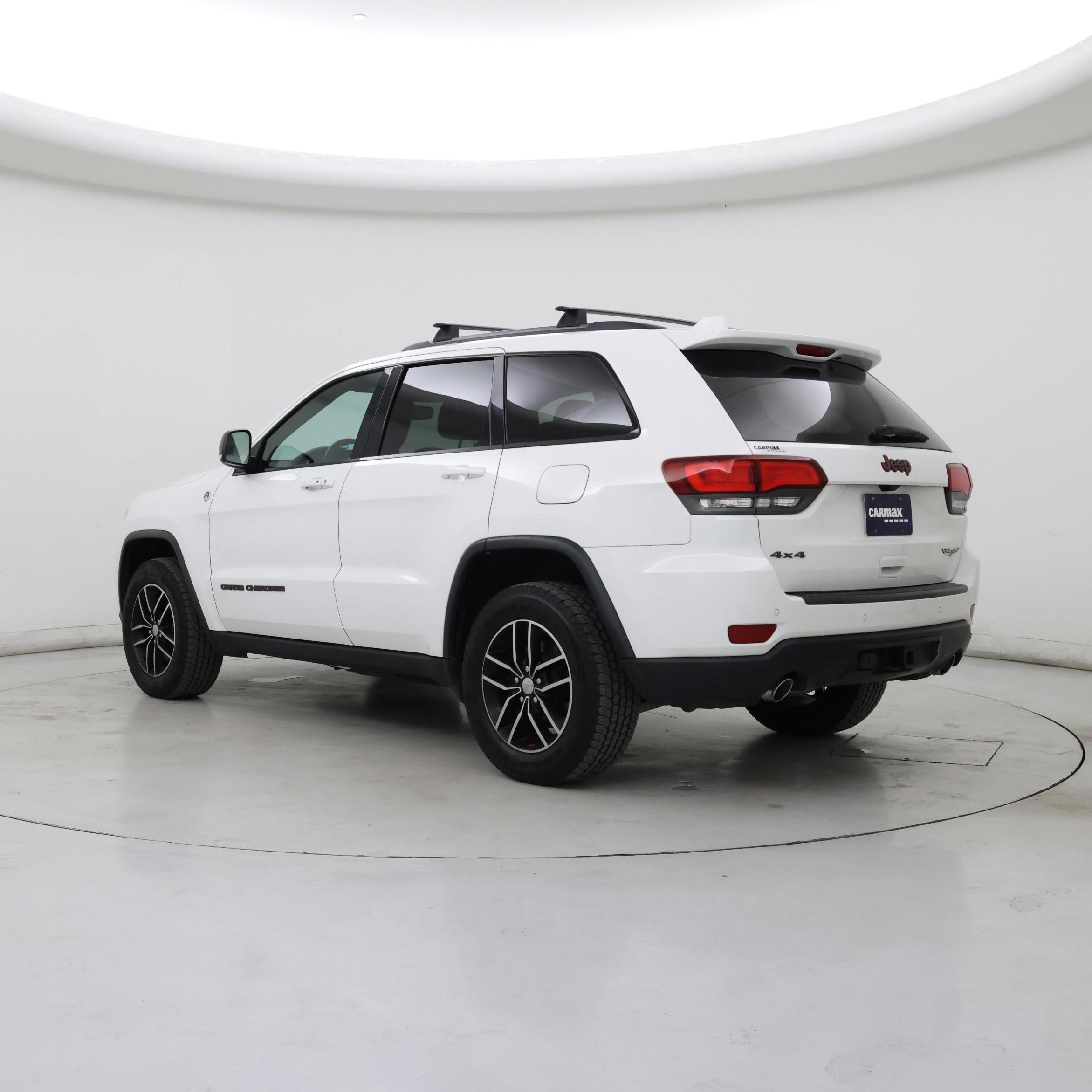 Thumbnail: 2017 Jeep Grand Cherokee - 2