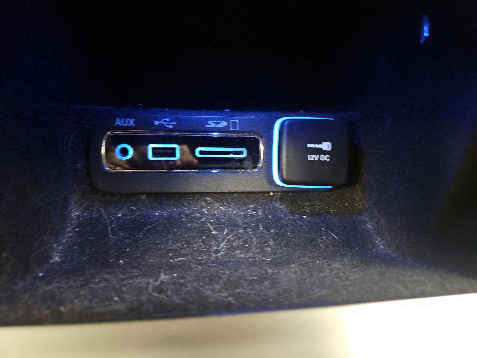 Thumbnail: 2017 Jeep Grand Cherokee - 19