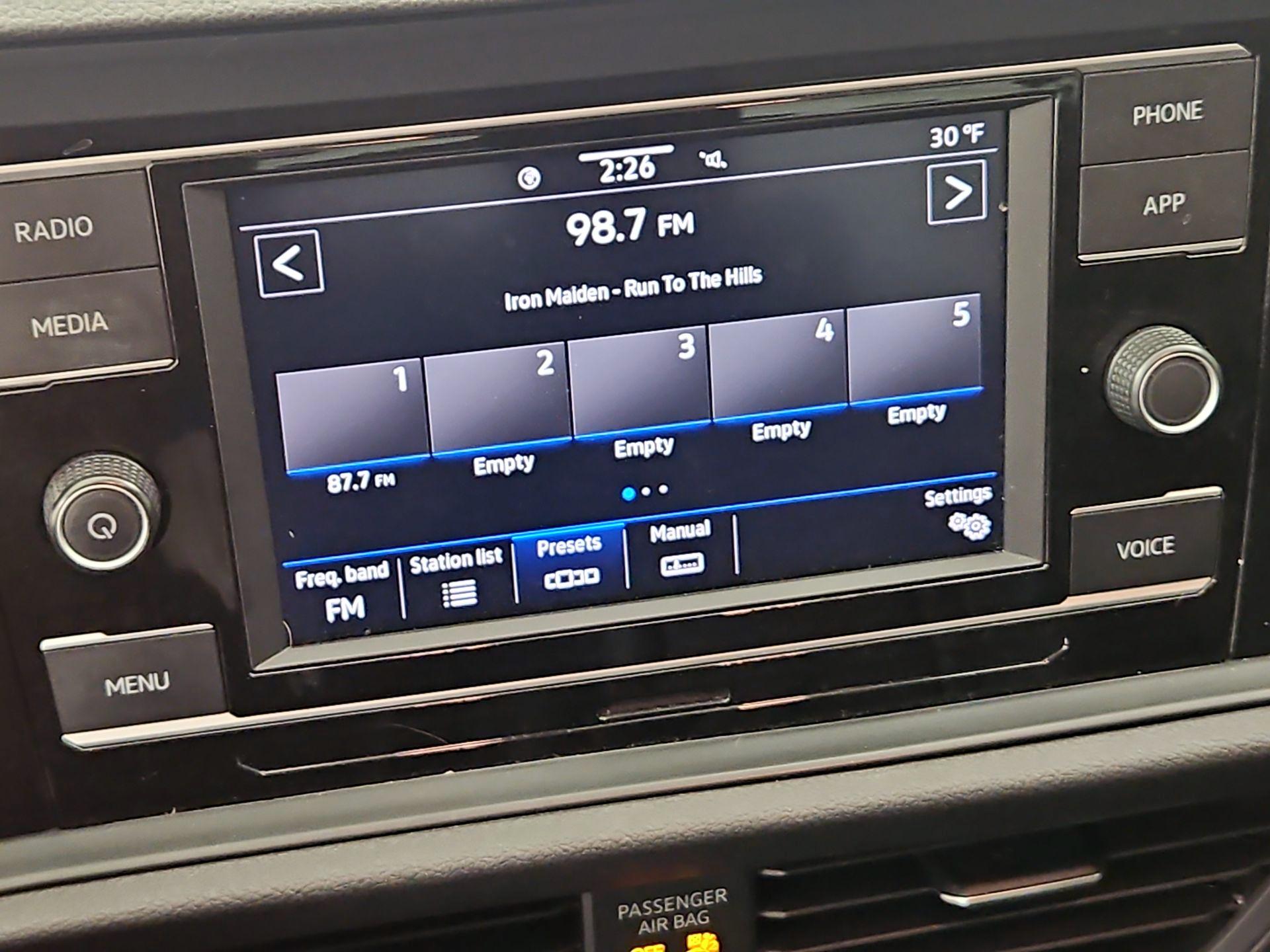 Thumbnail: 2021 Volkswagen Jetta - 15