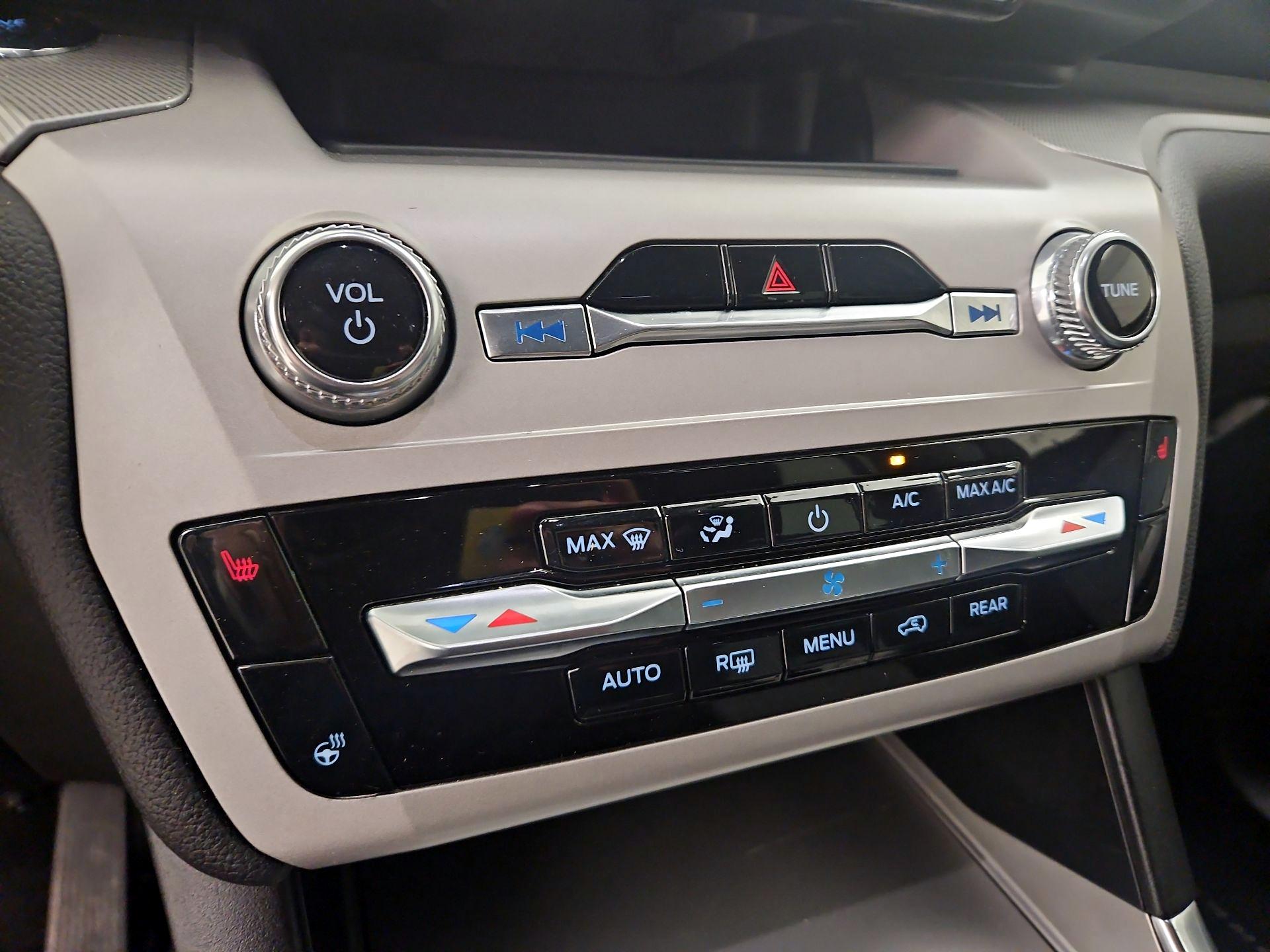 Thumbnail: 2023 Ford Explorer - 17