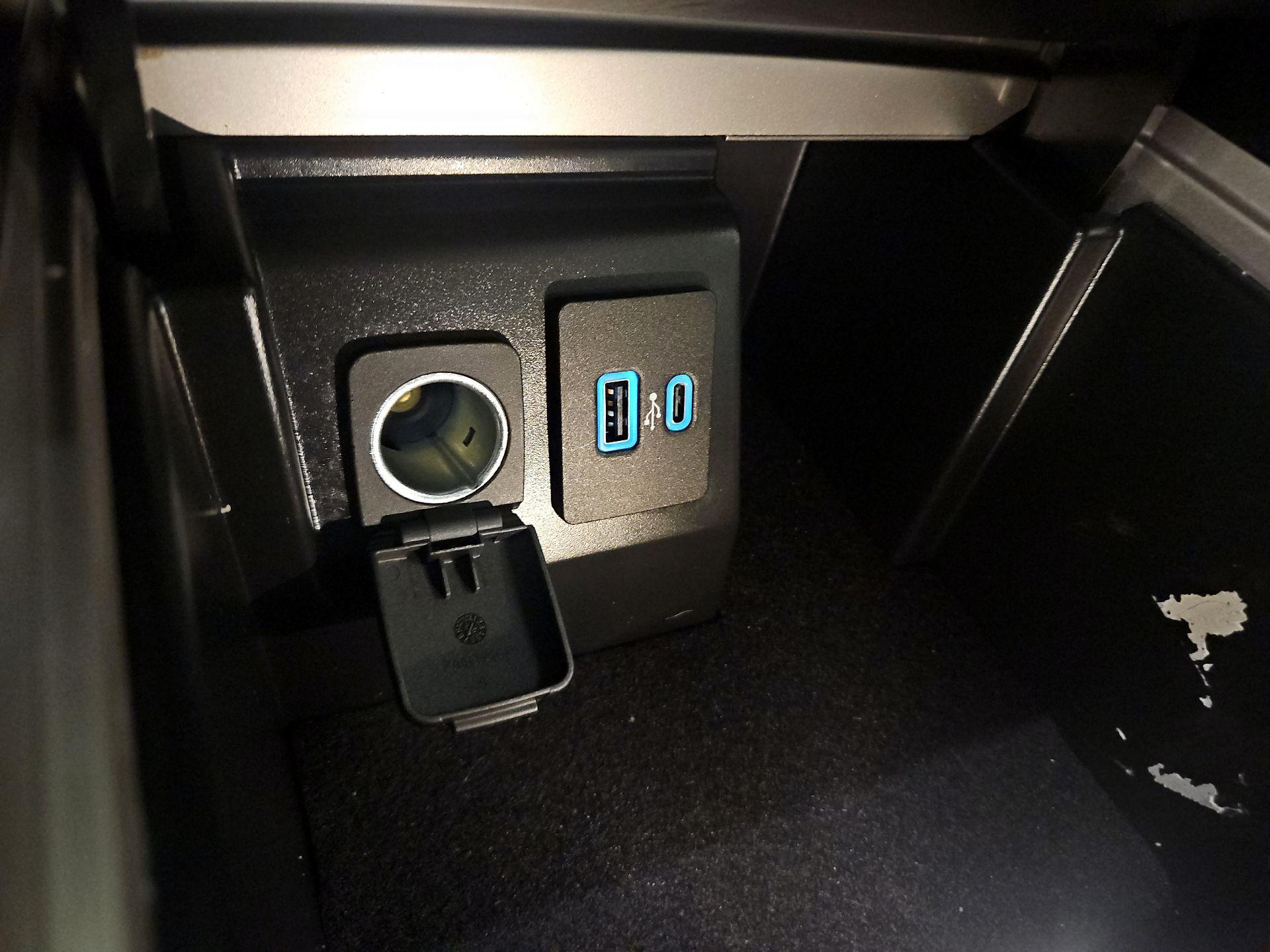 Thumbnail: 2023 Ford Explorer - 19