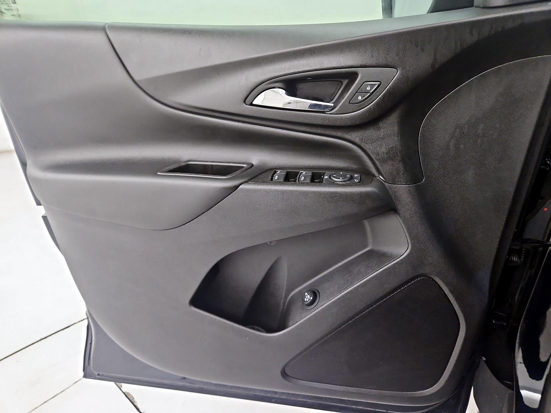 Thumbnail: 2021 Chevrolet Equinox - 12