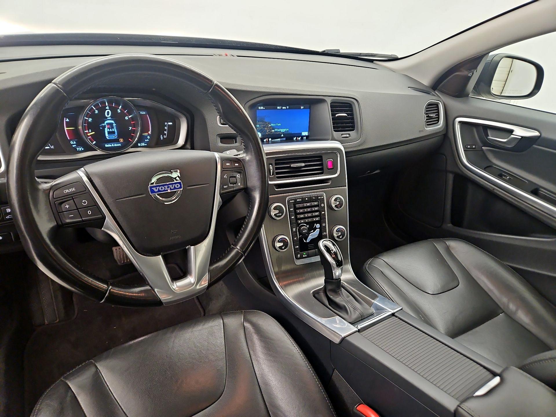 Thumbnail: 2015 Volvo S60 - 9