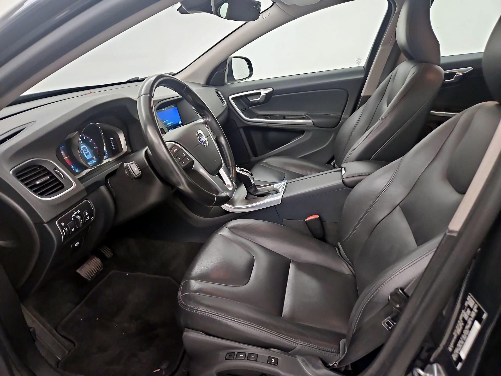 Thumbnail: 2015 Volvo S60 - 11