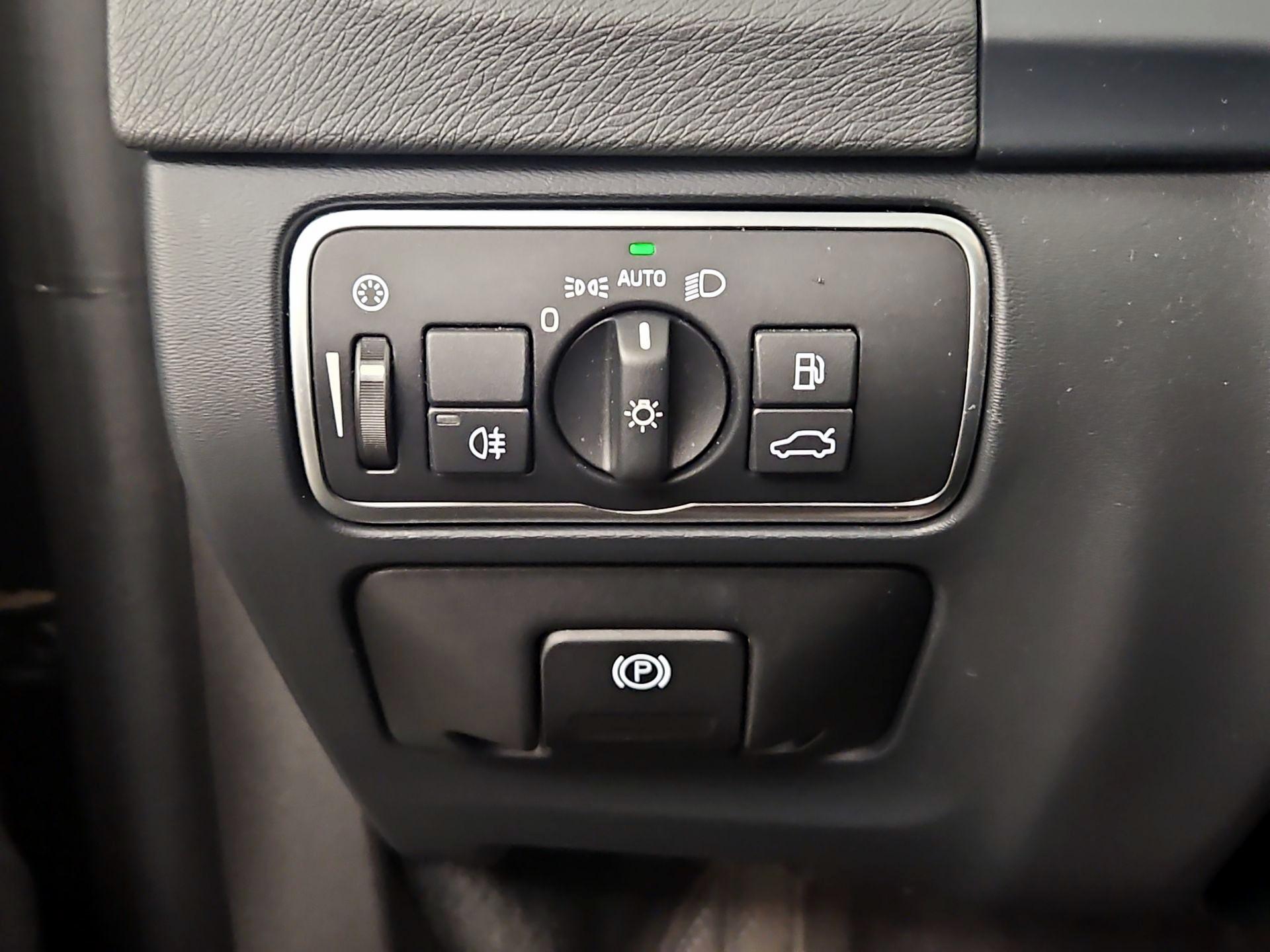 Thumbnail: 2015 Volvo S60 - 13