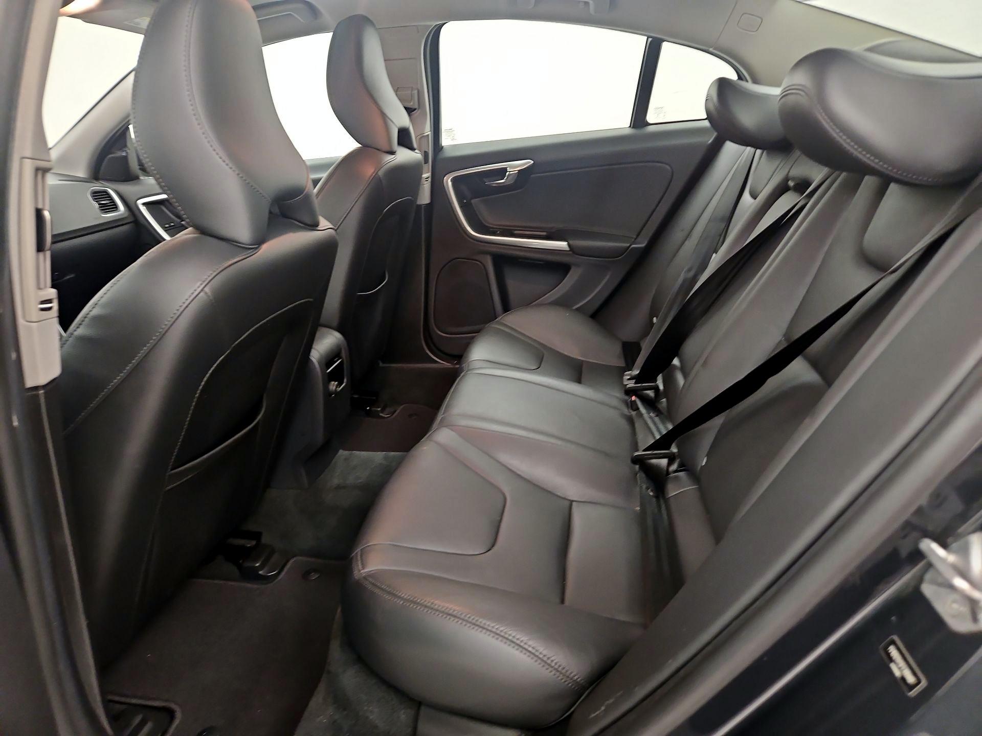 Thumbnail: 2015 Volvo S60 - 20