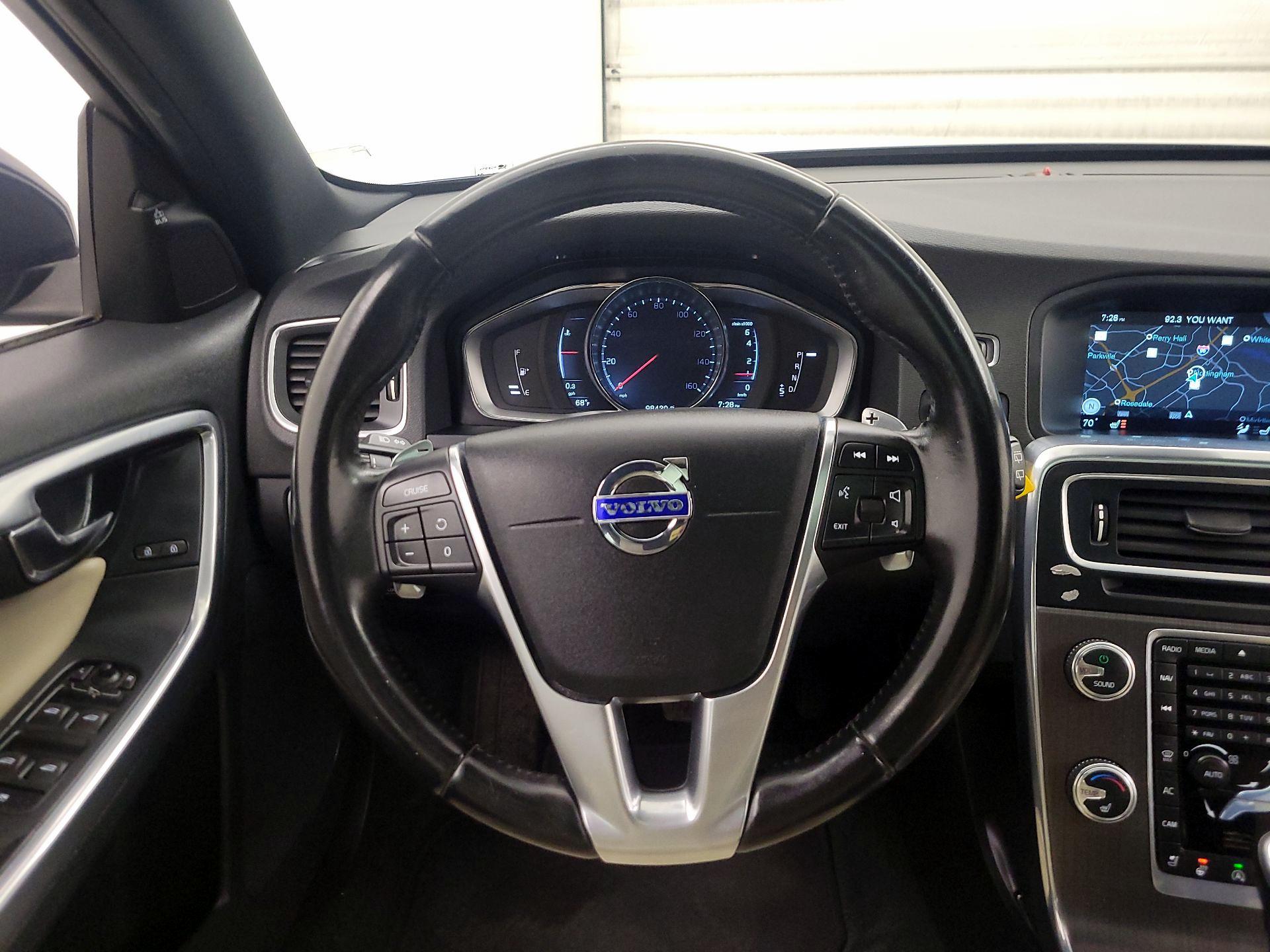 Thumbnail: 2015 Volvo V60 - 10