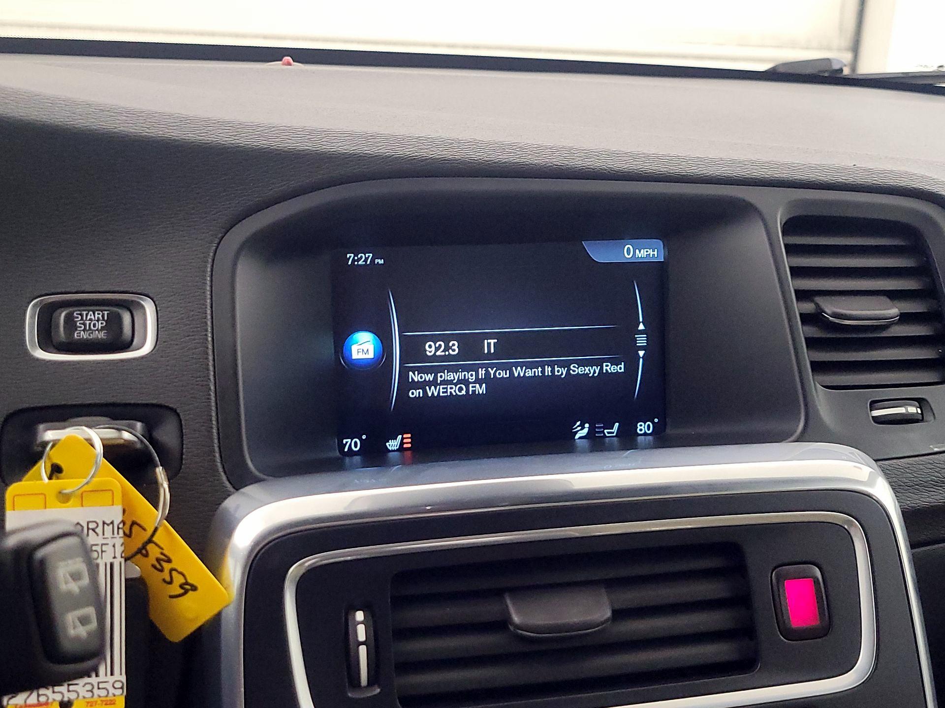 Thumbnail: 2015 Volvo V60 - 16