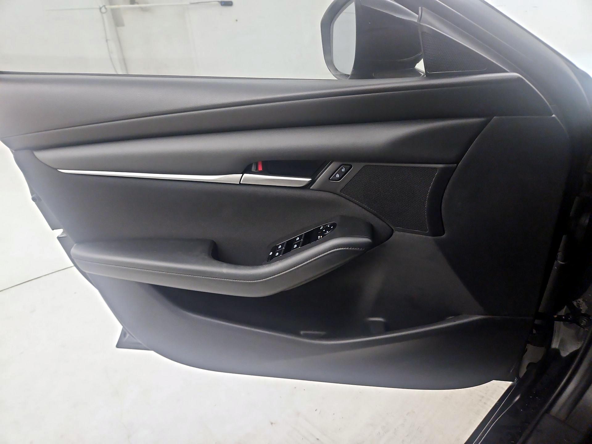 Thumbnail: 2022 Mazda Mazda3 - 12