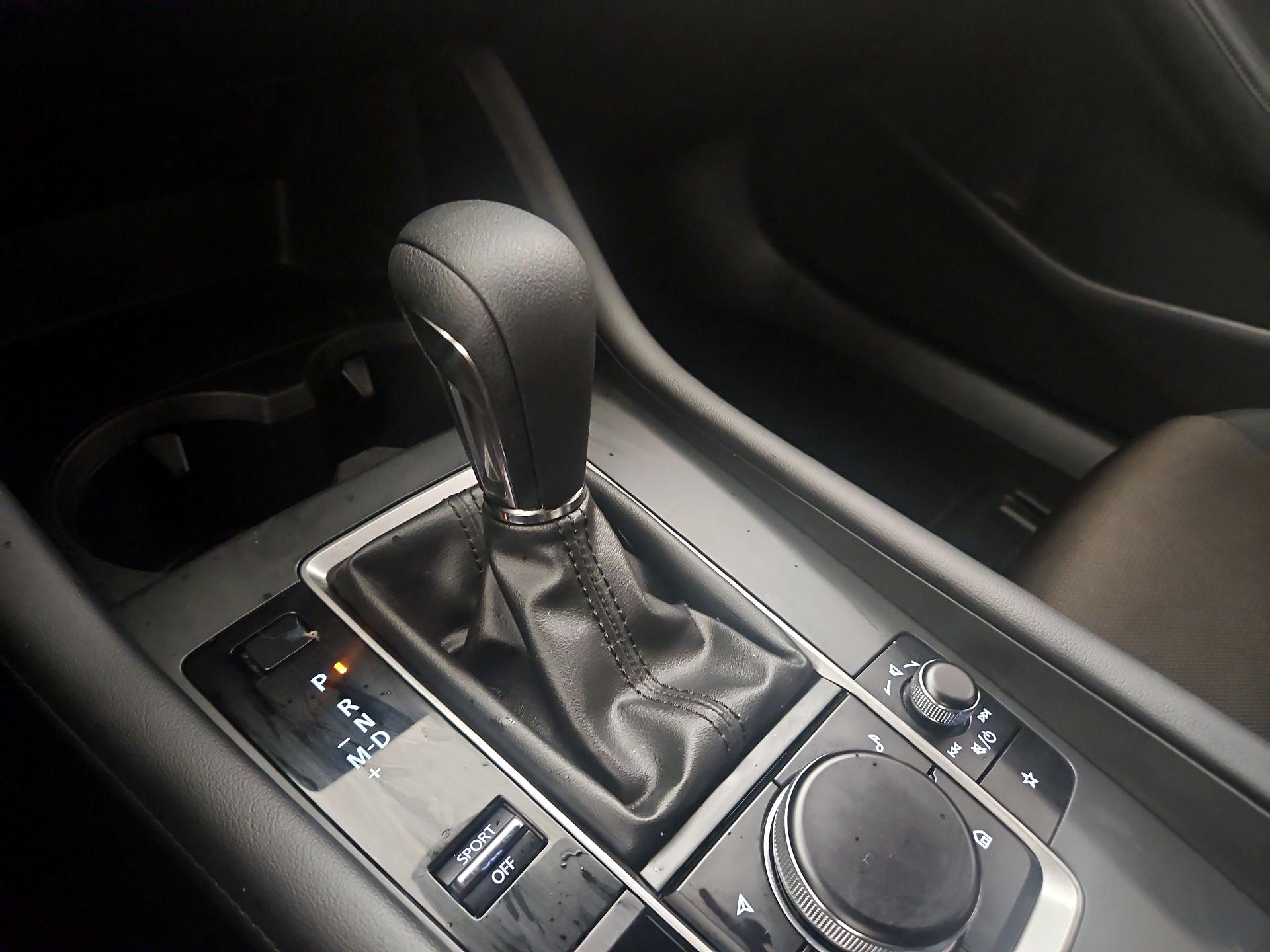 Thumbnail: 2022 Mazda Mazda3 - 17