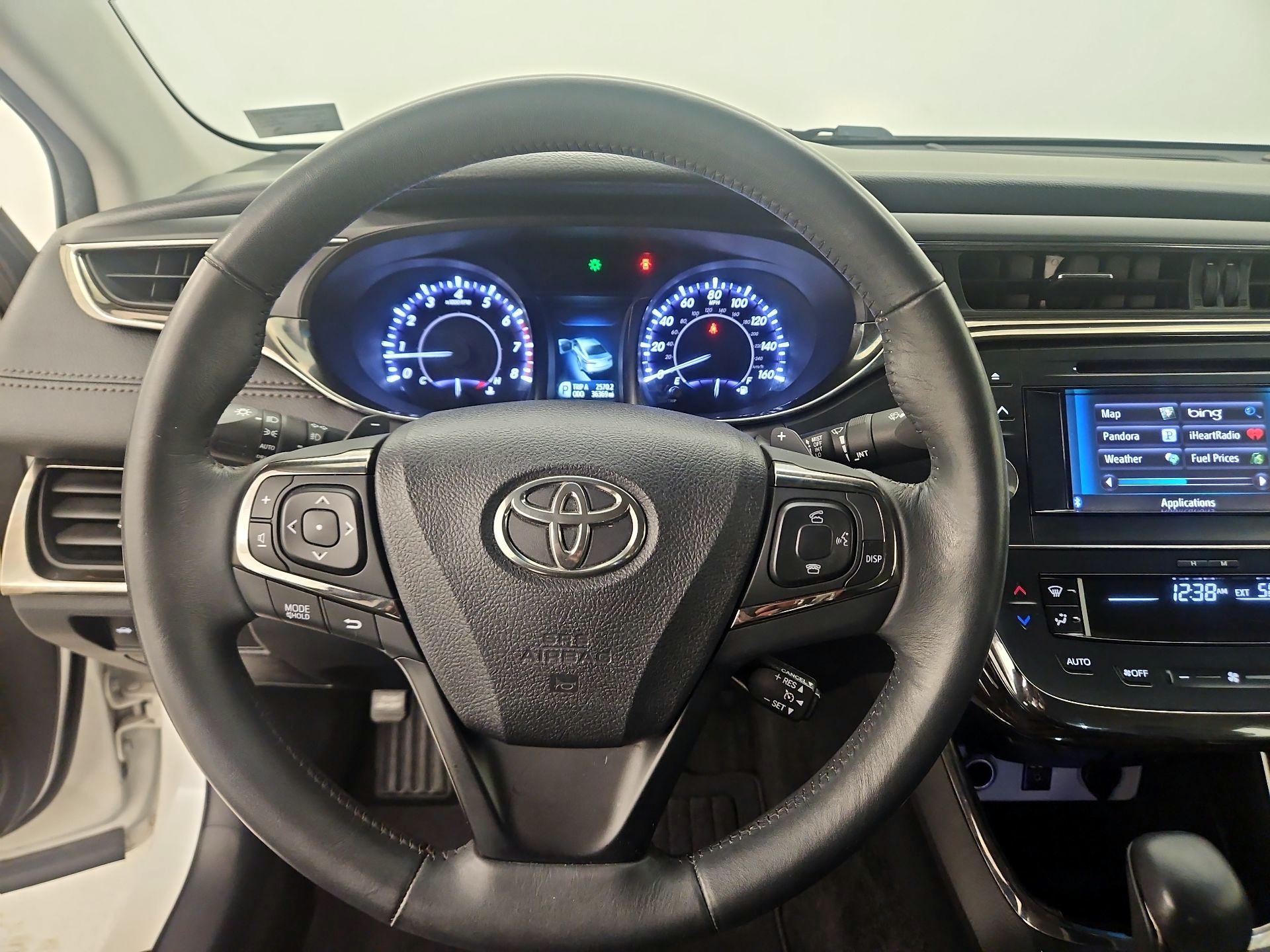 Thumbnail: 2014 Toyota Avalon - 10