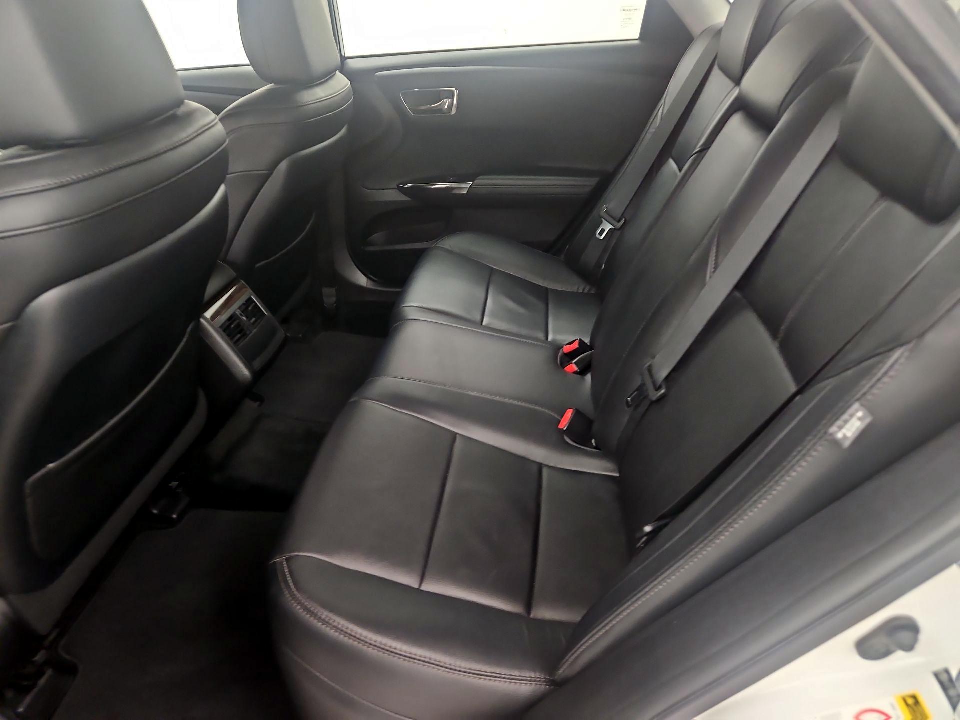 Thumbnail: 2014 Toyota Avalon - 18