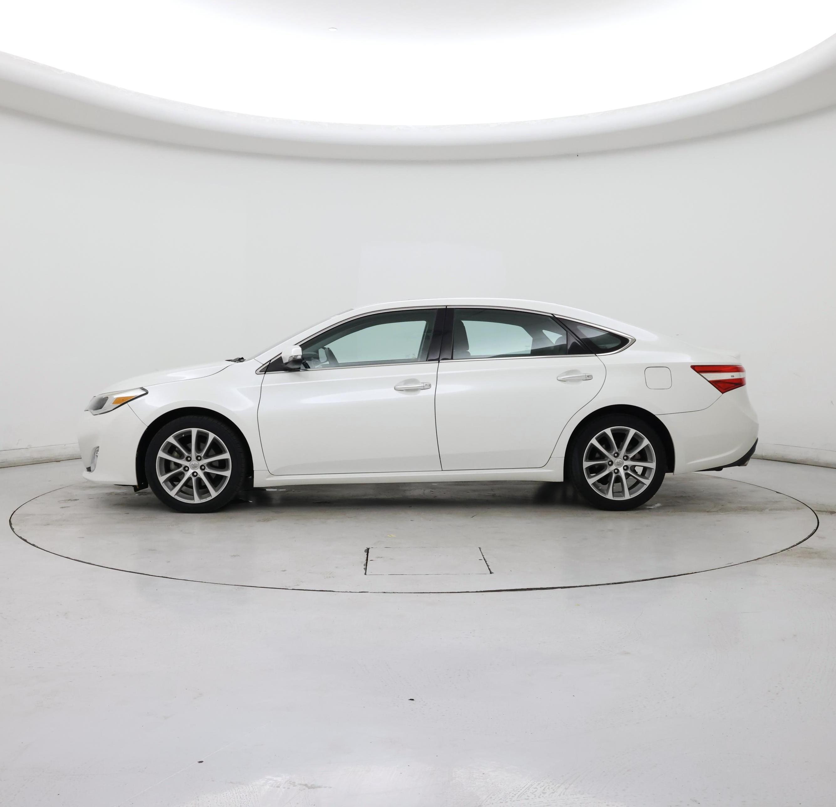 Thumbnail: 2014 Toyota Avalon - 3