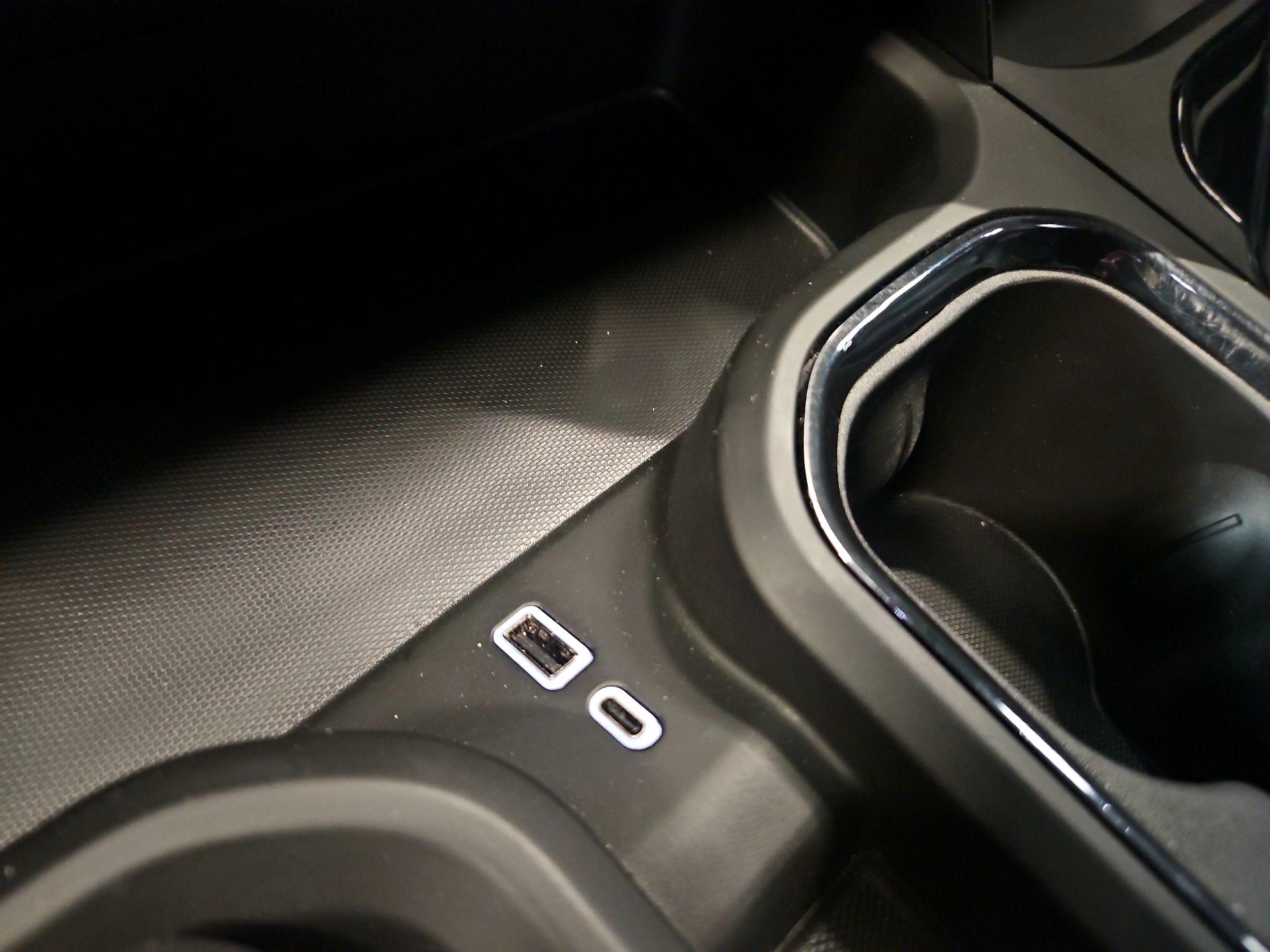 Thumbnail: 2024 GMC Sierra 2500 - 19