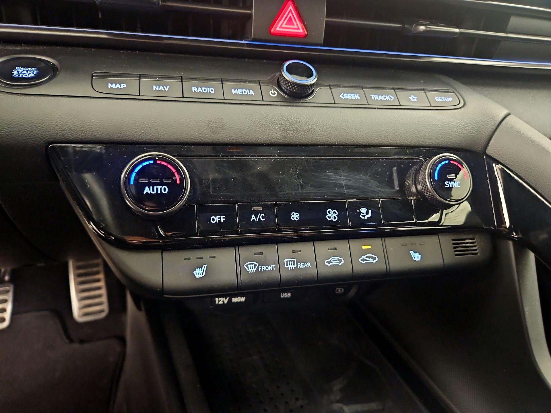 Thumbnail: 2023 Hyundai Elantra - 17