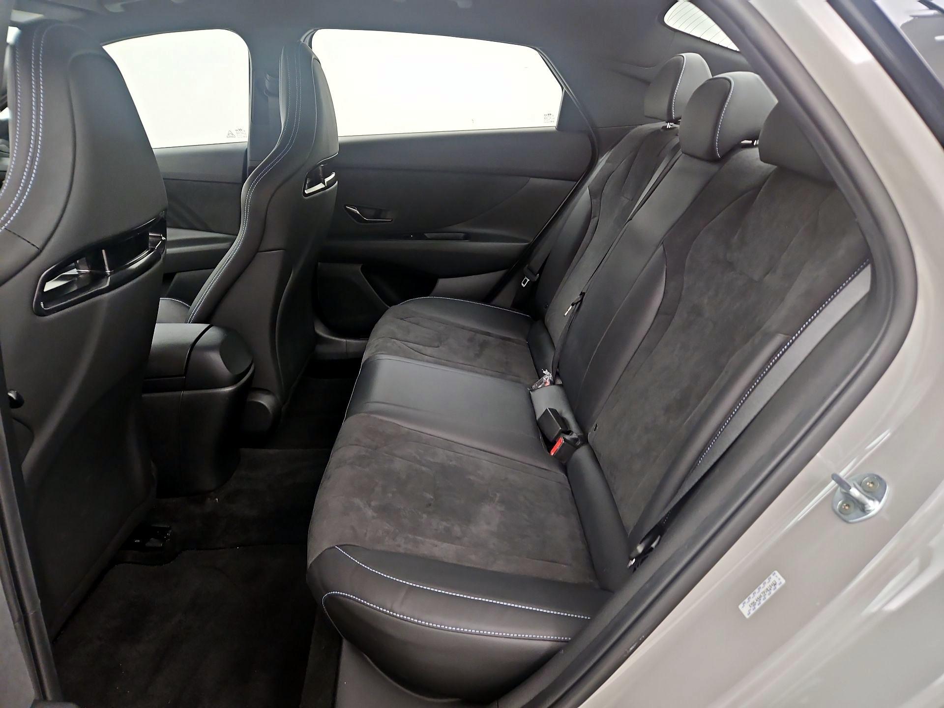 Thumbnail: 2023 Hyundai Elantra - 20