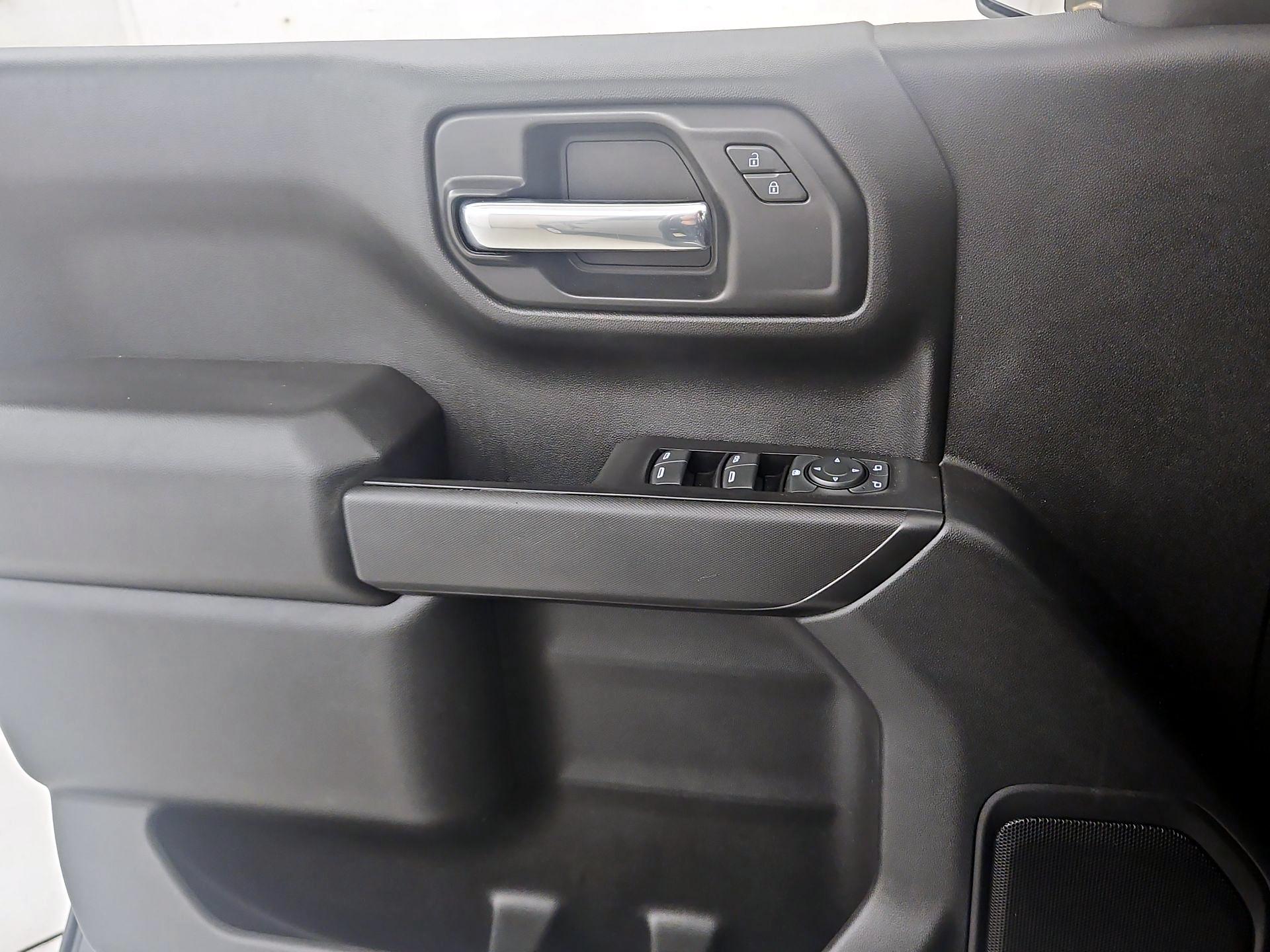 Thumbnail: 2021 Chevrolet Silverado 1500 - 12