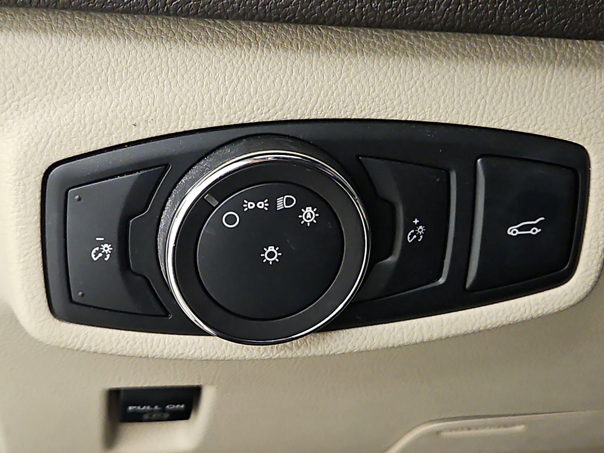 Thumbnail: 2018 Lincoln MKC - 13